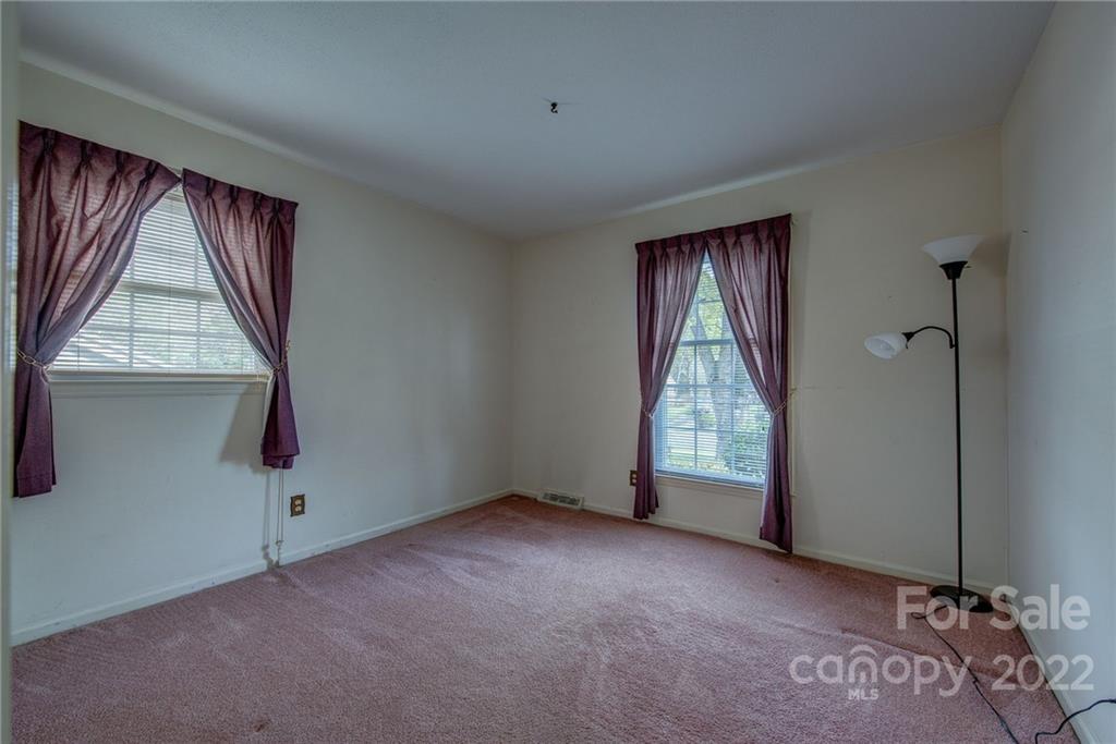 1216 Huntsmoor Drive