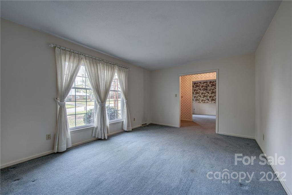 1216 Huntsmoor Drive