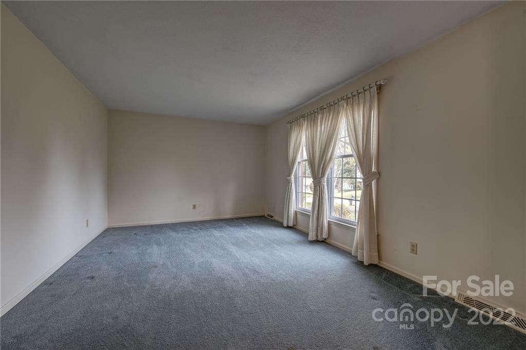 1216 Huntsmoor Drive