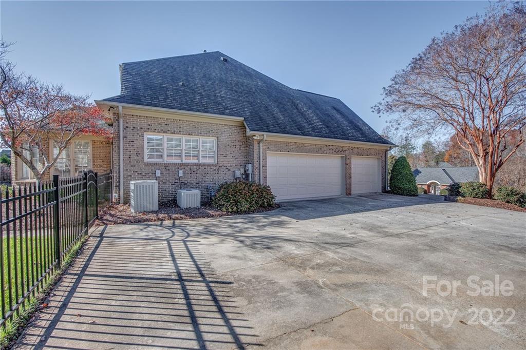 2622 Ashbourne Drive