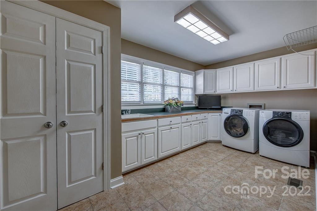 2622 Ashbourne Drive