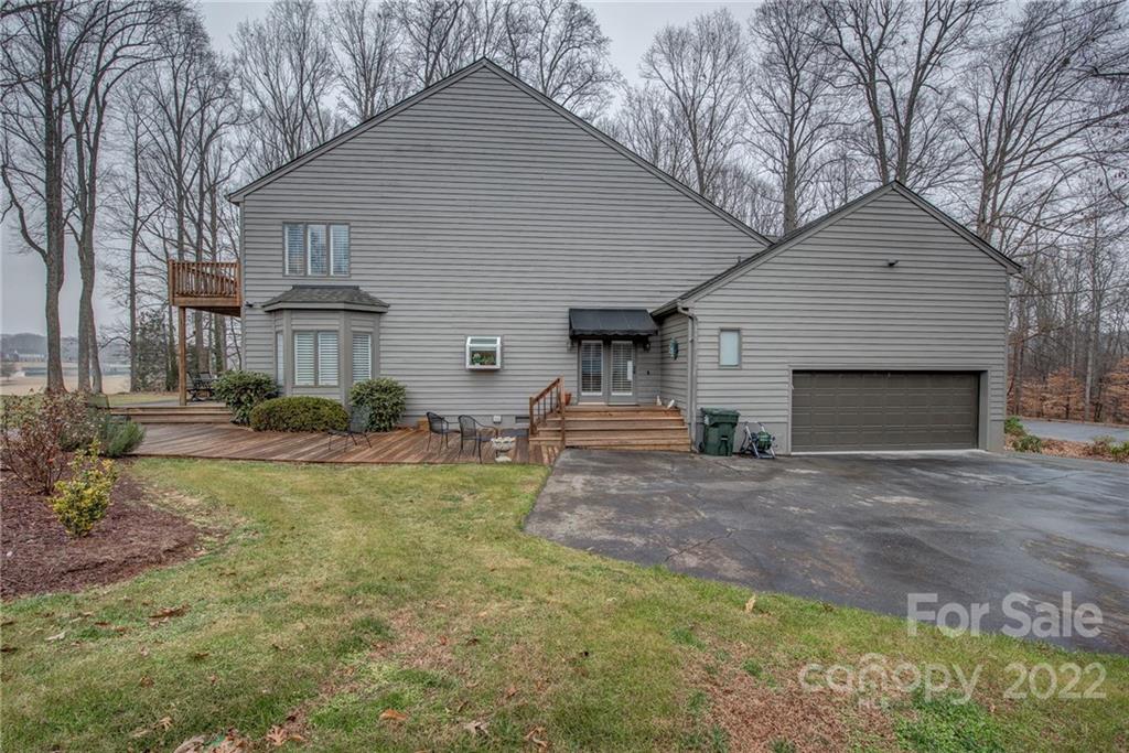 1027 Ramsgate Drive