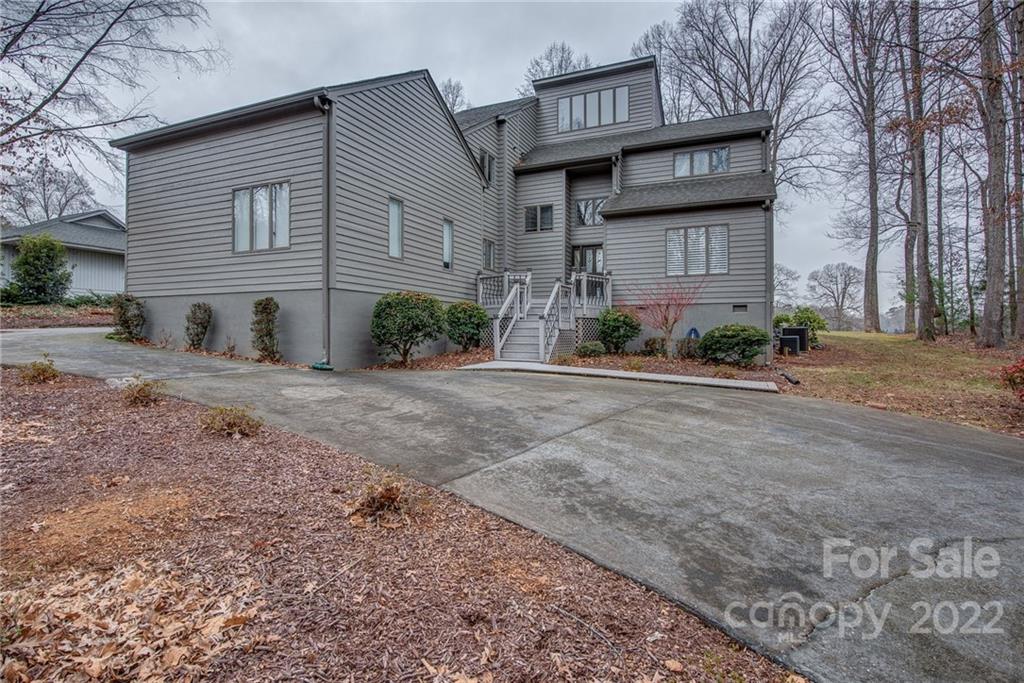1027 Ramsgate Drive