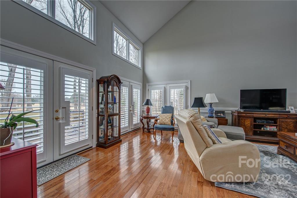 1027 Ramsgate Drive