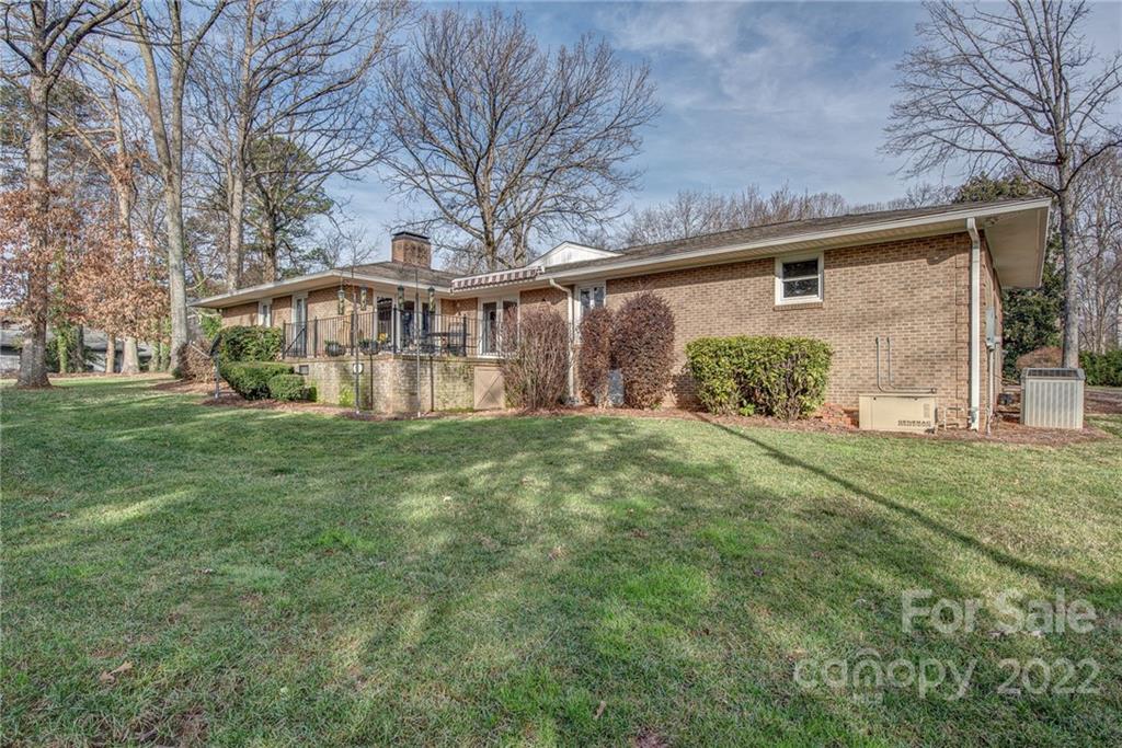 3630 Country Club Drive