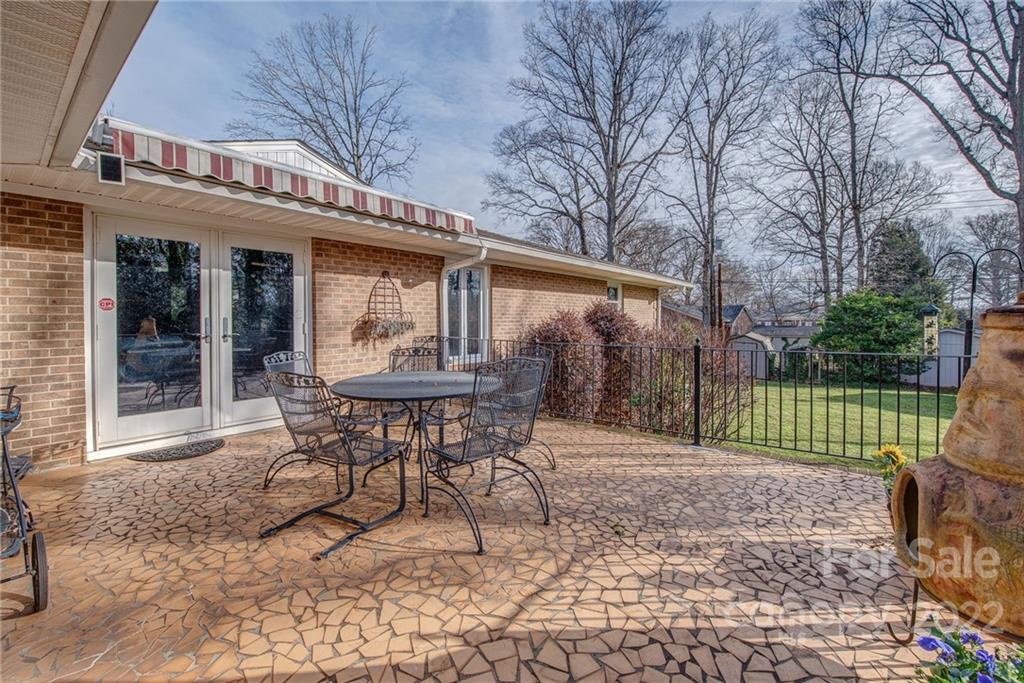 3630 Country Club Drive