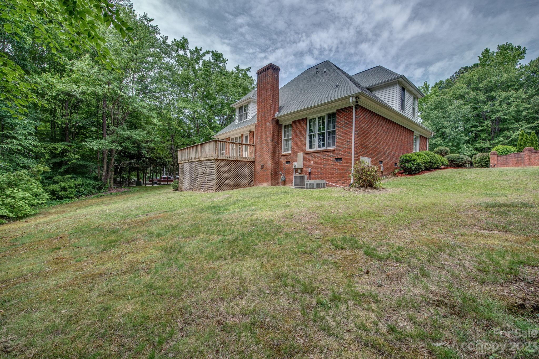 1661 Plantation Trail