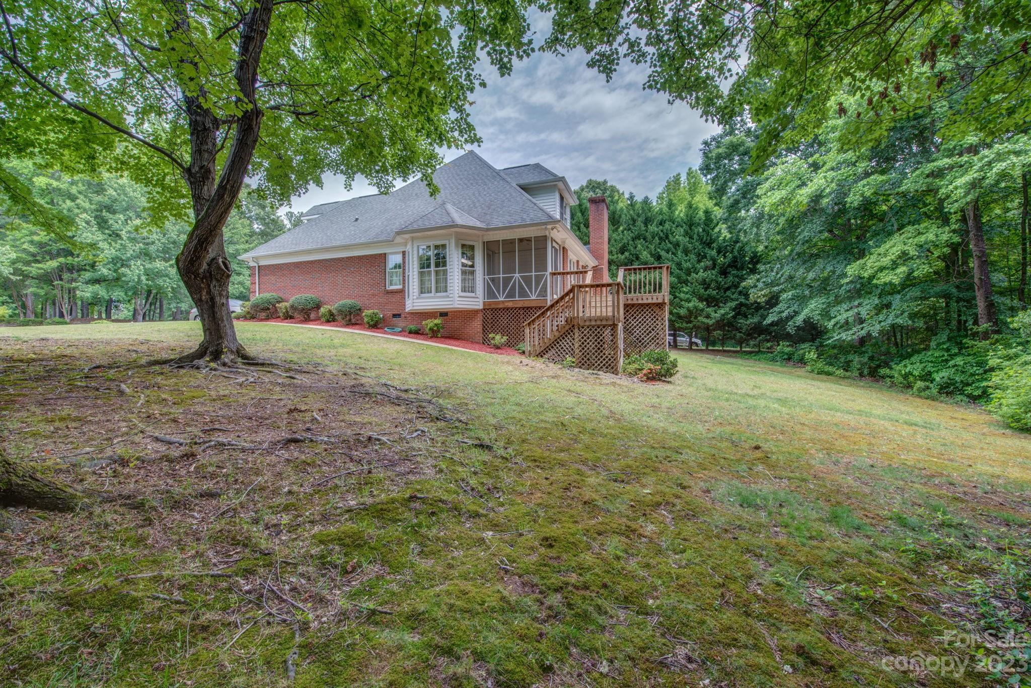 1661 Plantation Trail