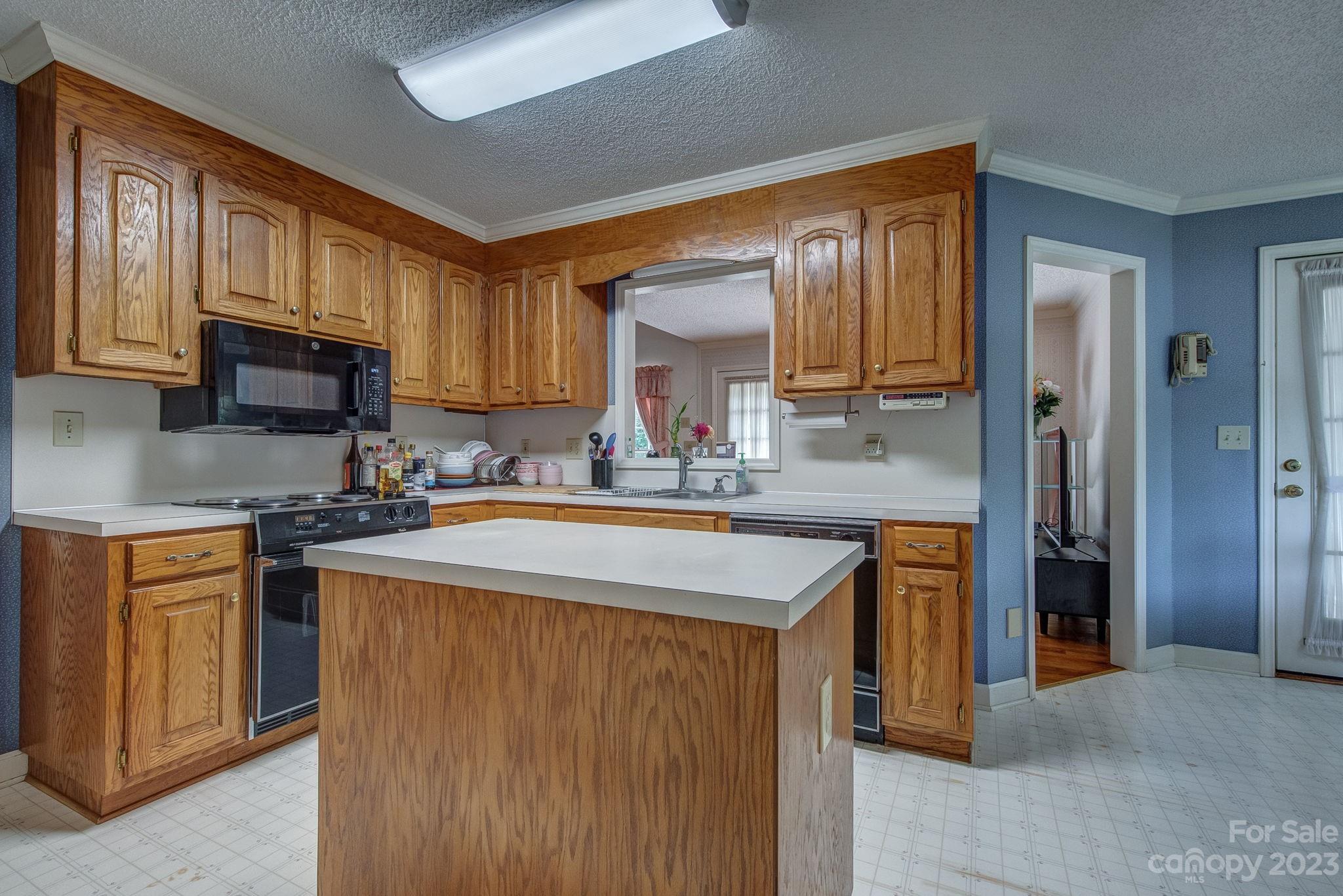 1661 Plantation Trail