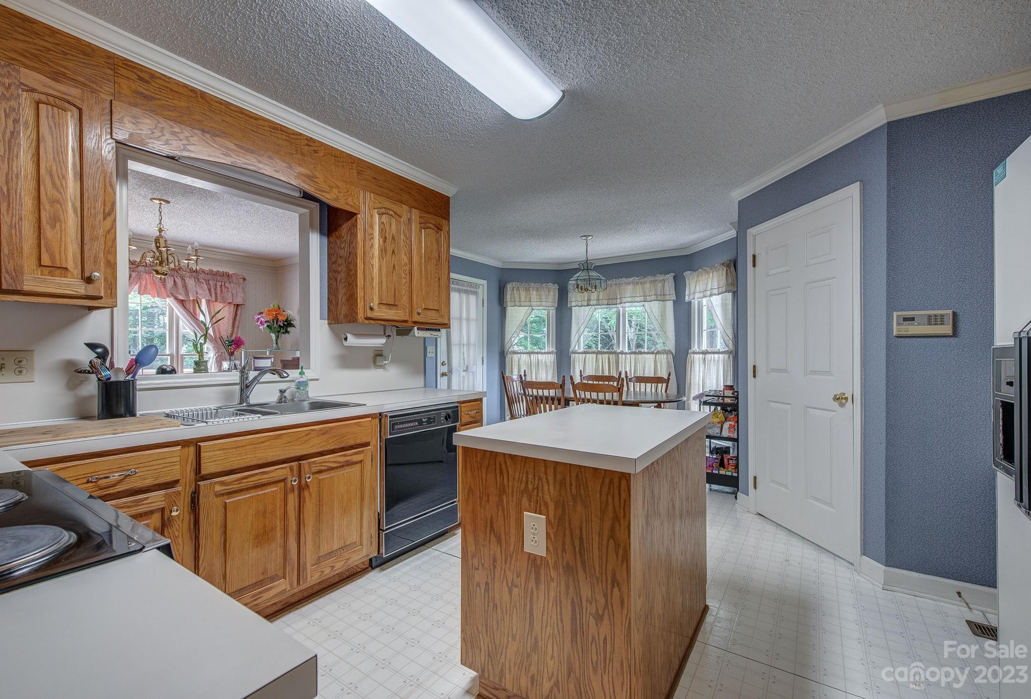 1661 Plantation Trail