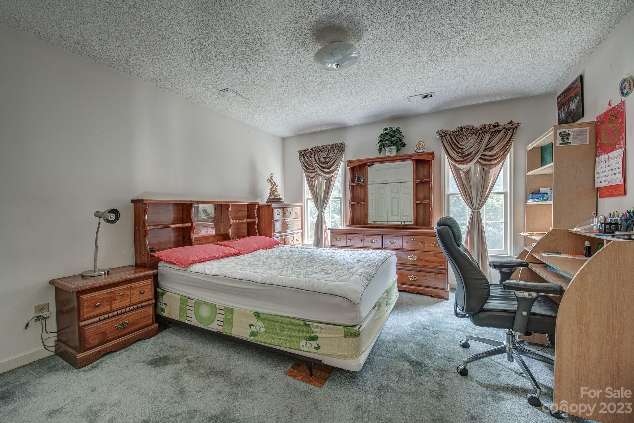 1661 Plantation Trail