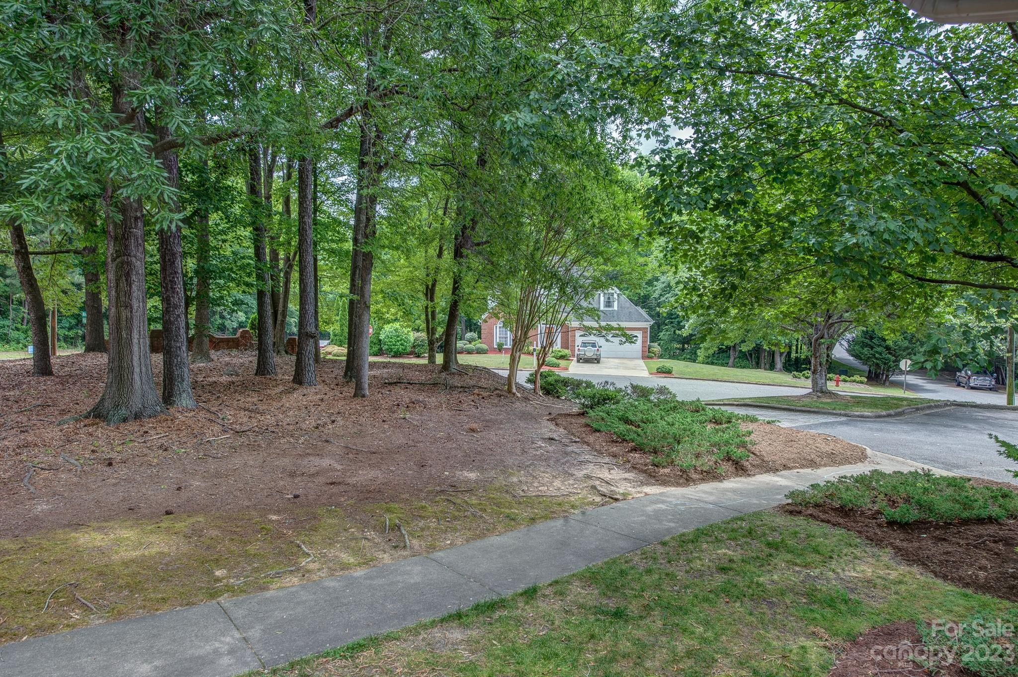 1661 Plantation Trail