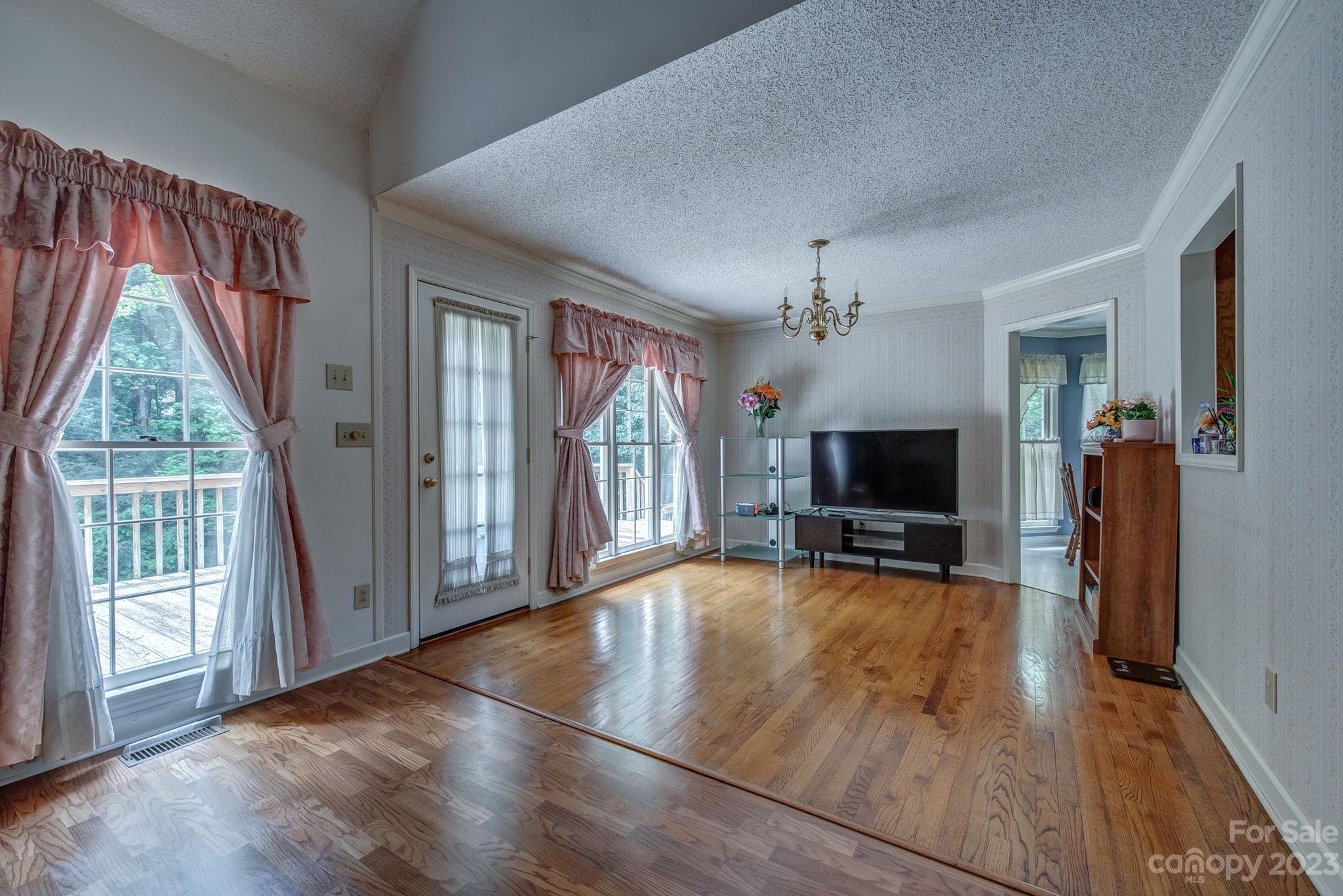 1661 Plantation Trail