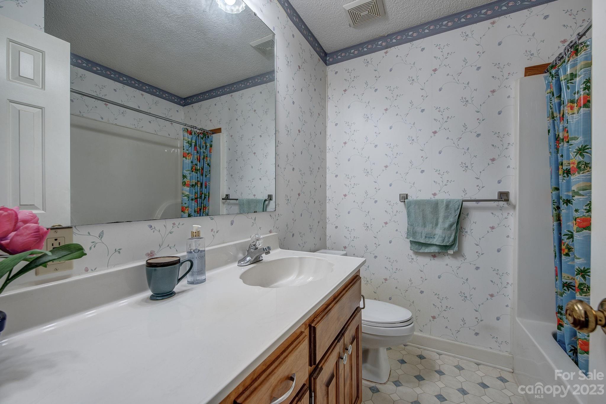 1661 Plantation Trail