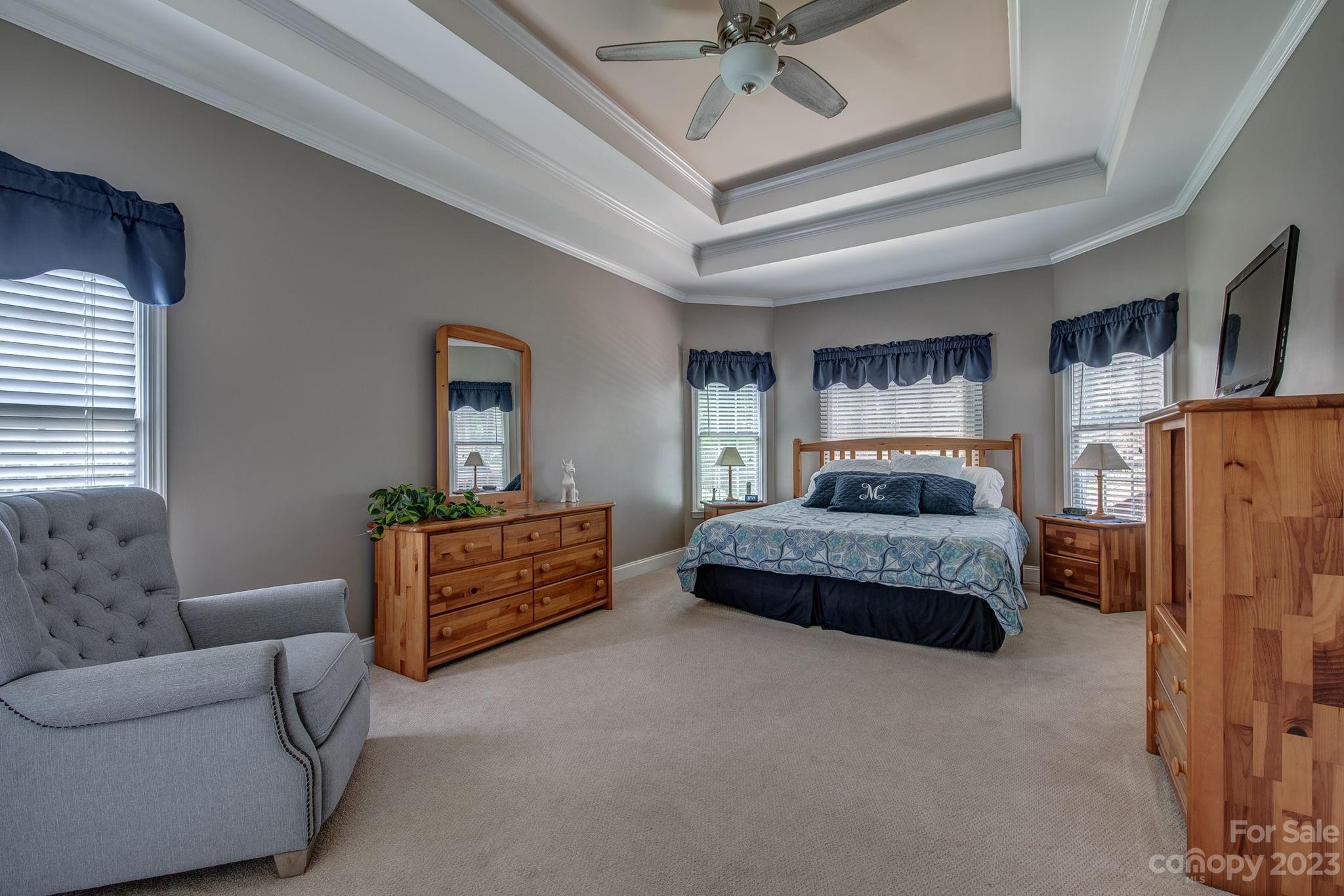 5269 Hickory Knoll Lane