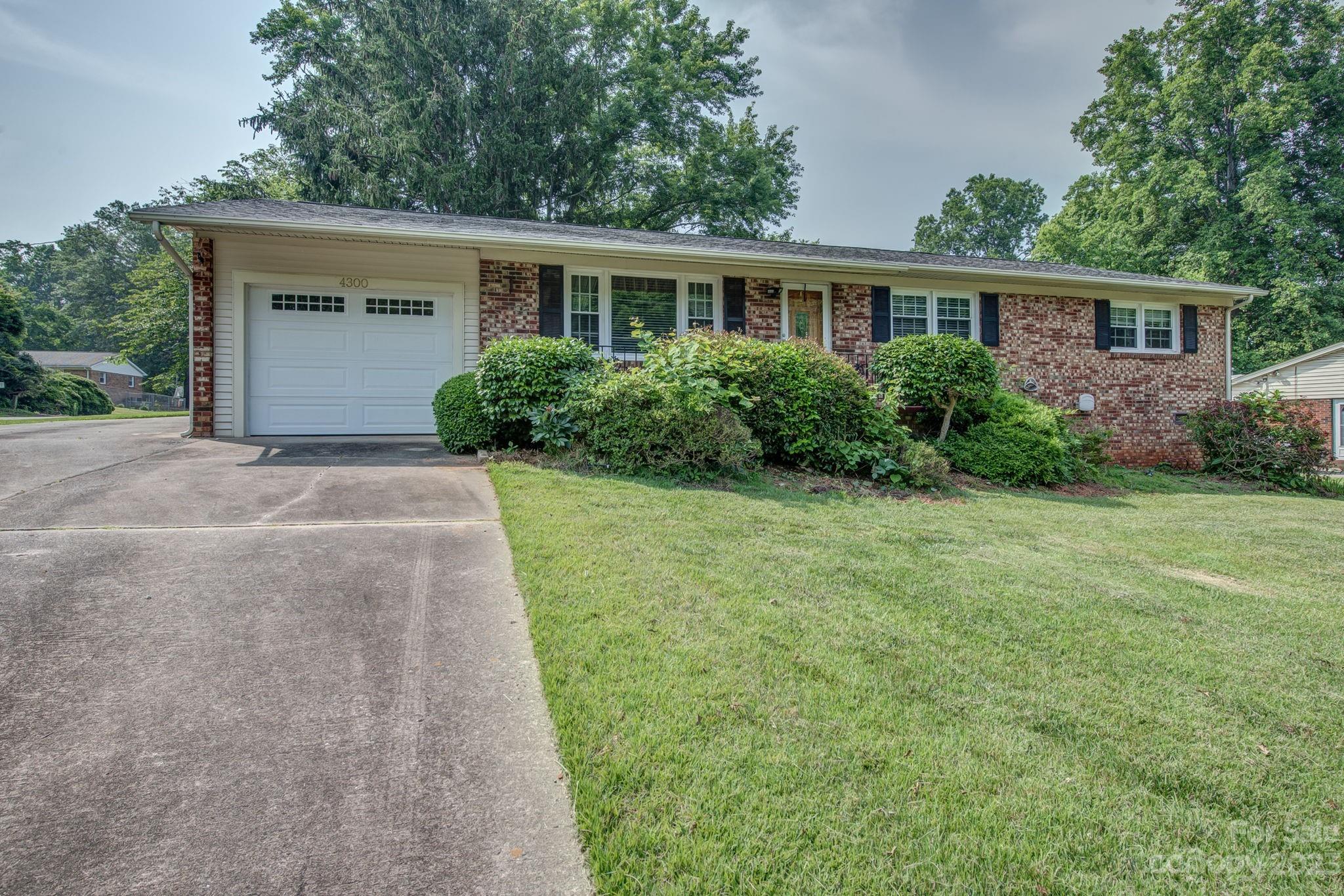 4300 Dawnwood Drive
