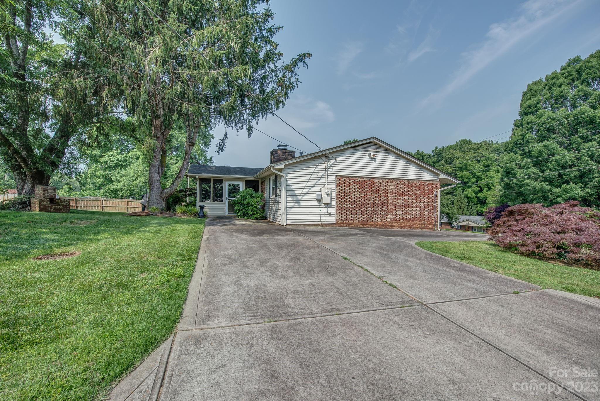 4300 Dawnwood Drive