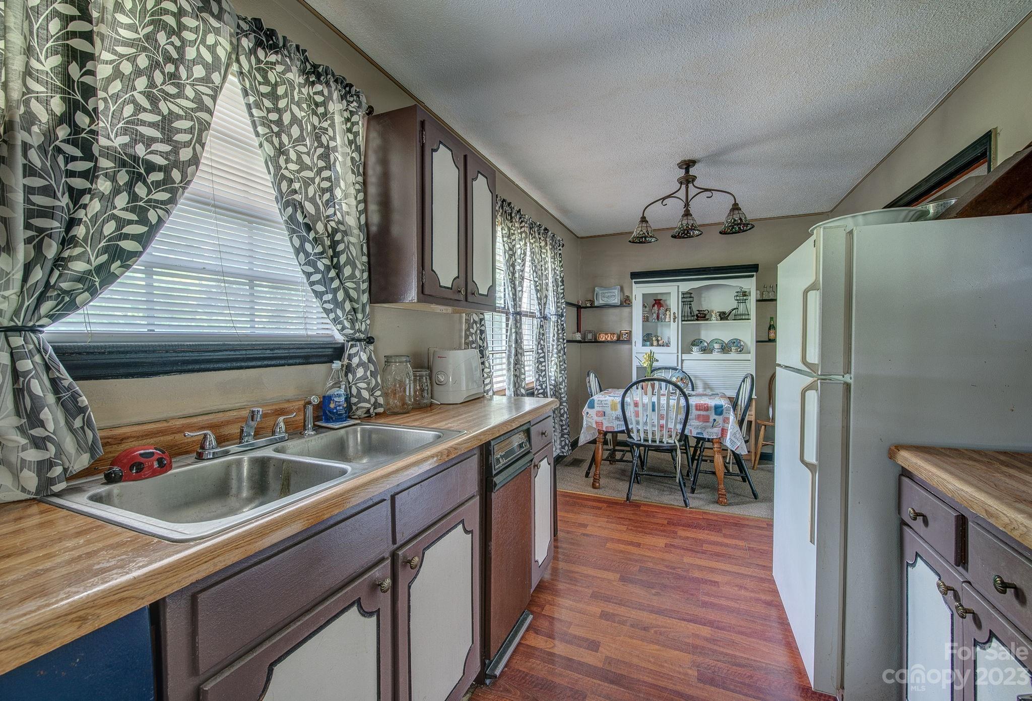 101 Shady Bluff Drive