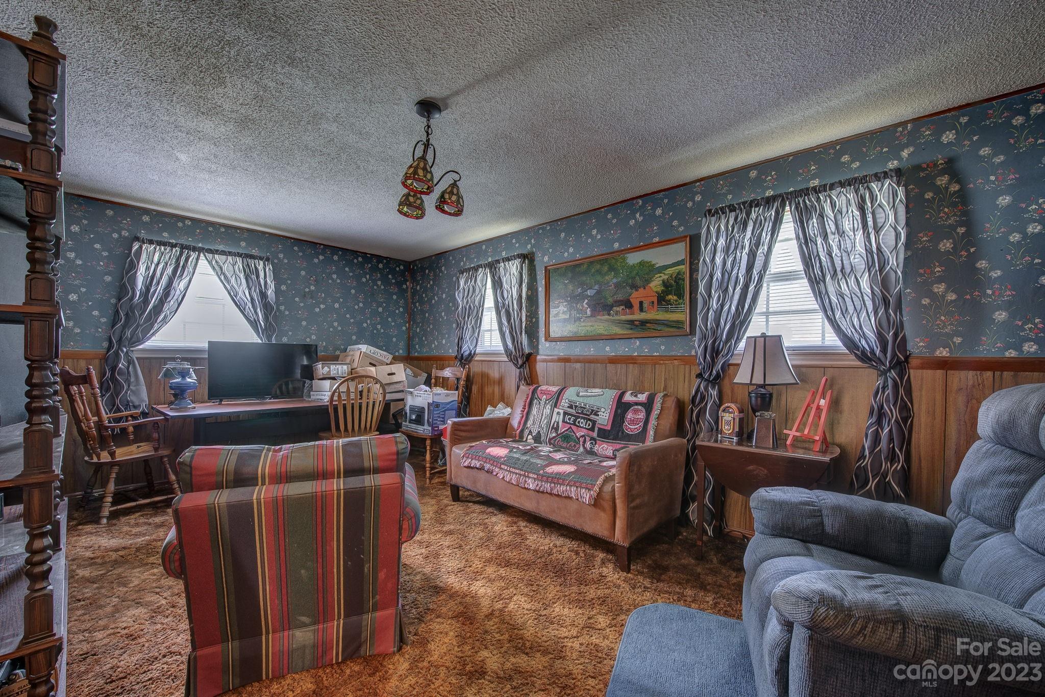 101 Shady Bluff Drive