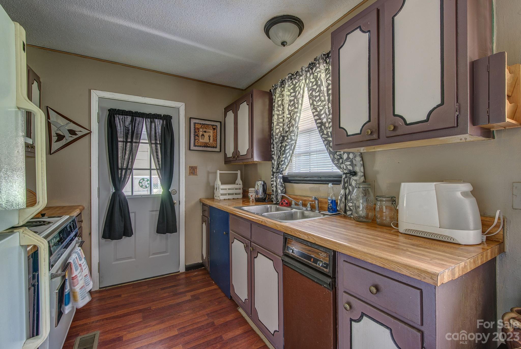 101 Shady Bluff Drive
