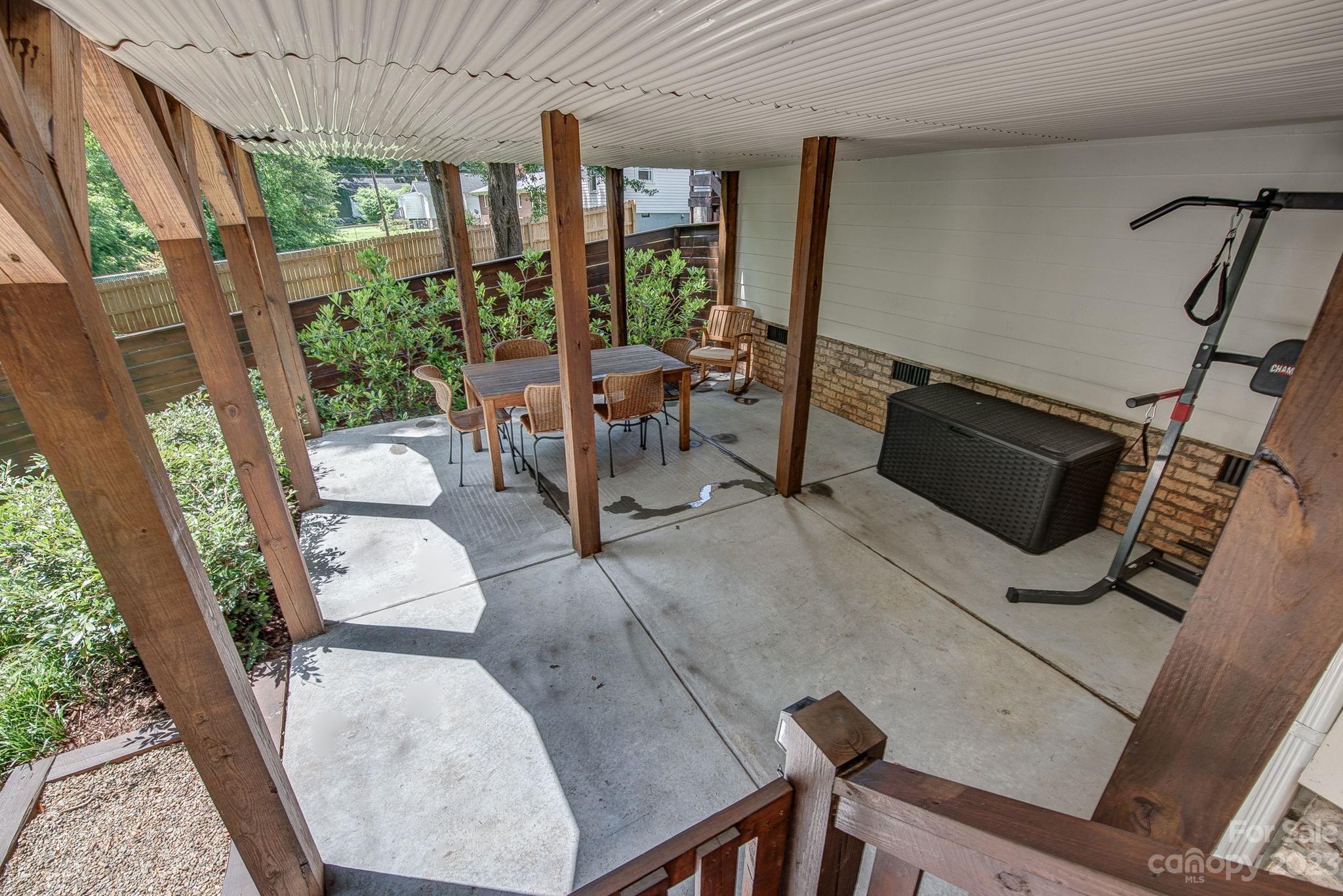 503 East Avenue