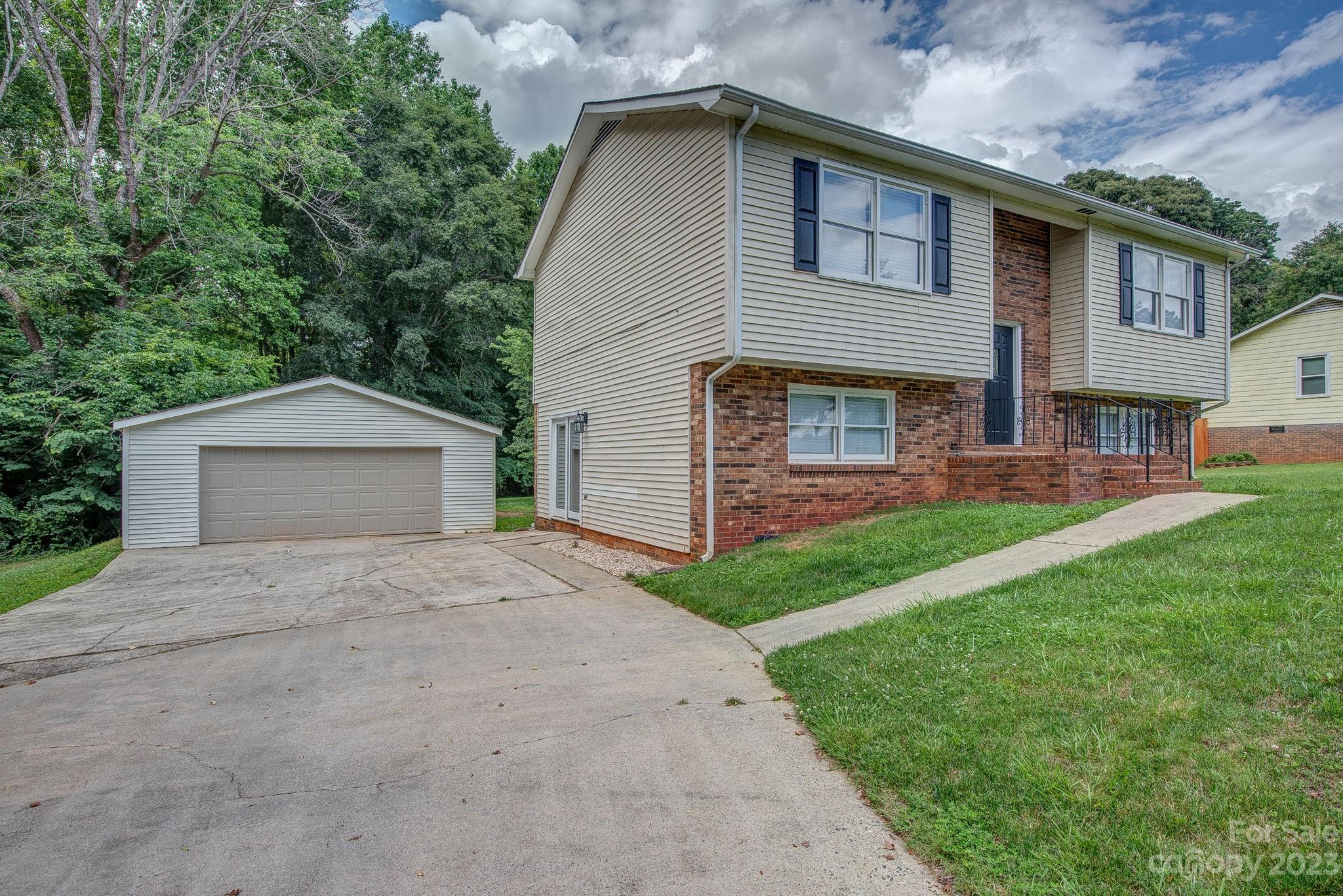 1217 Brookwood Drive