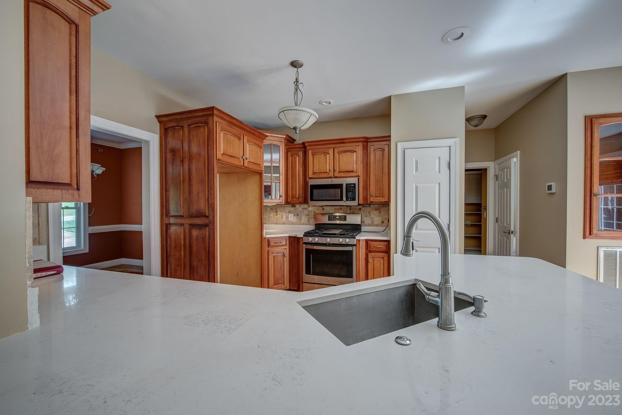 1625 Stallion Way