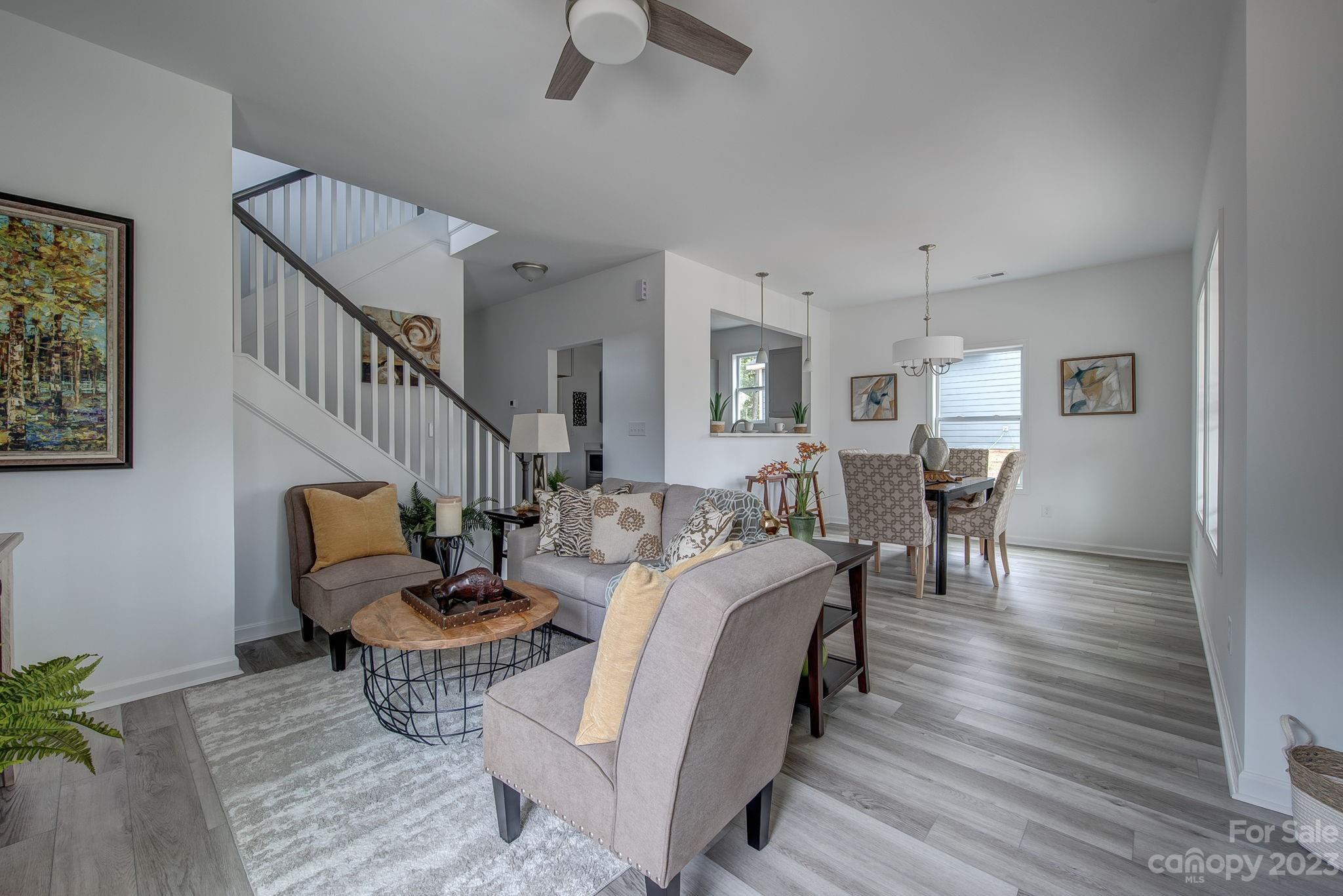 512 Geneva Circle