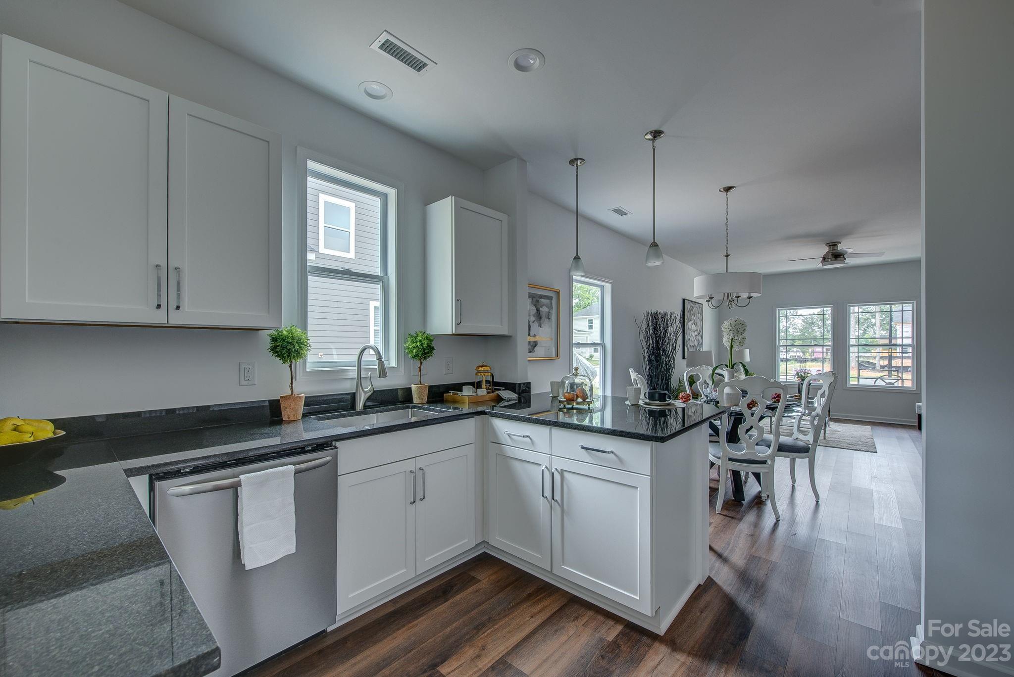 506 Geneva Circle