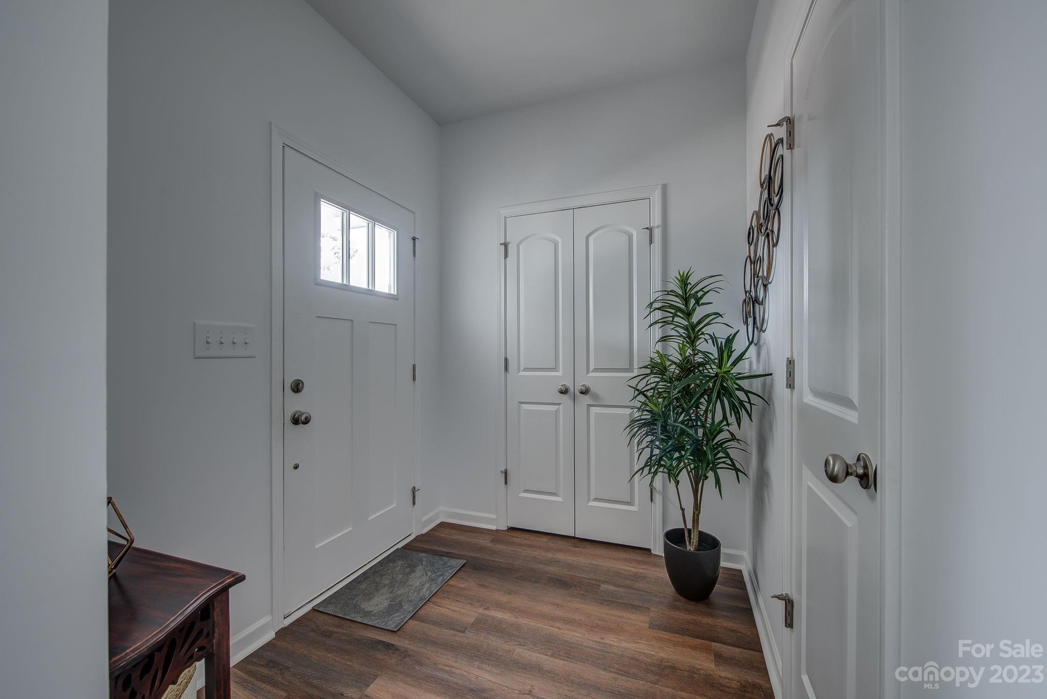 506 Geneva Circle