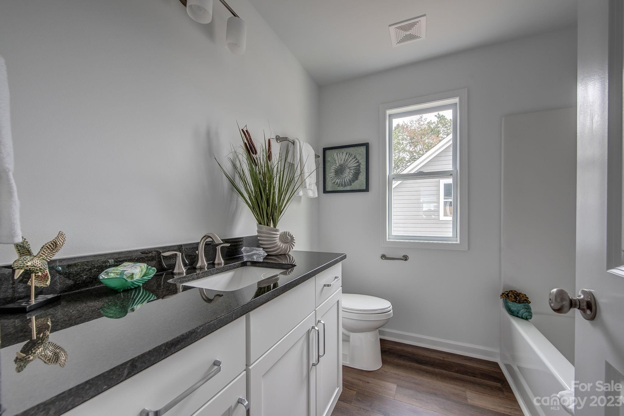 506 Geneva Circle