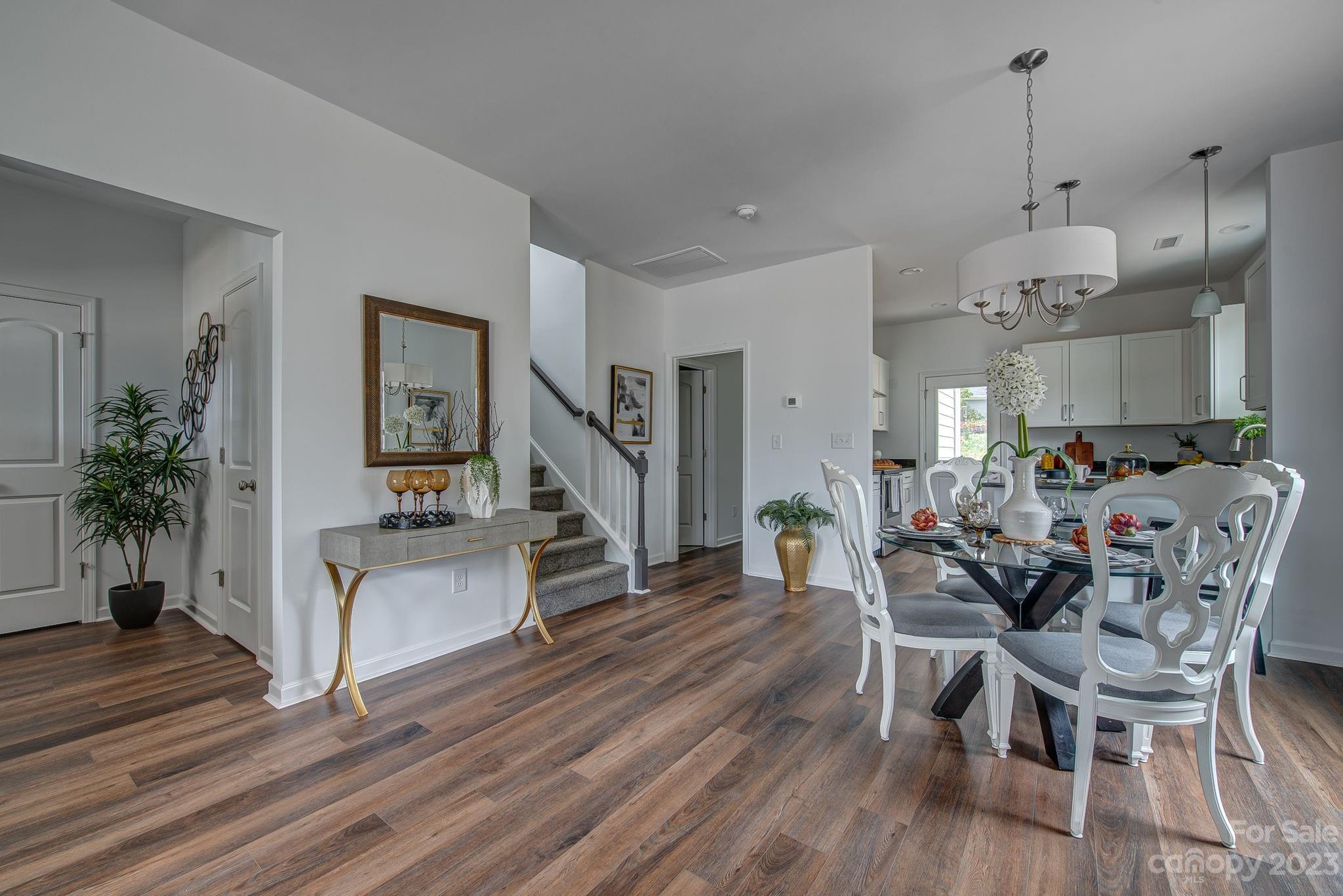 506 Geneva Circle