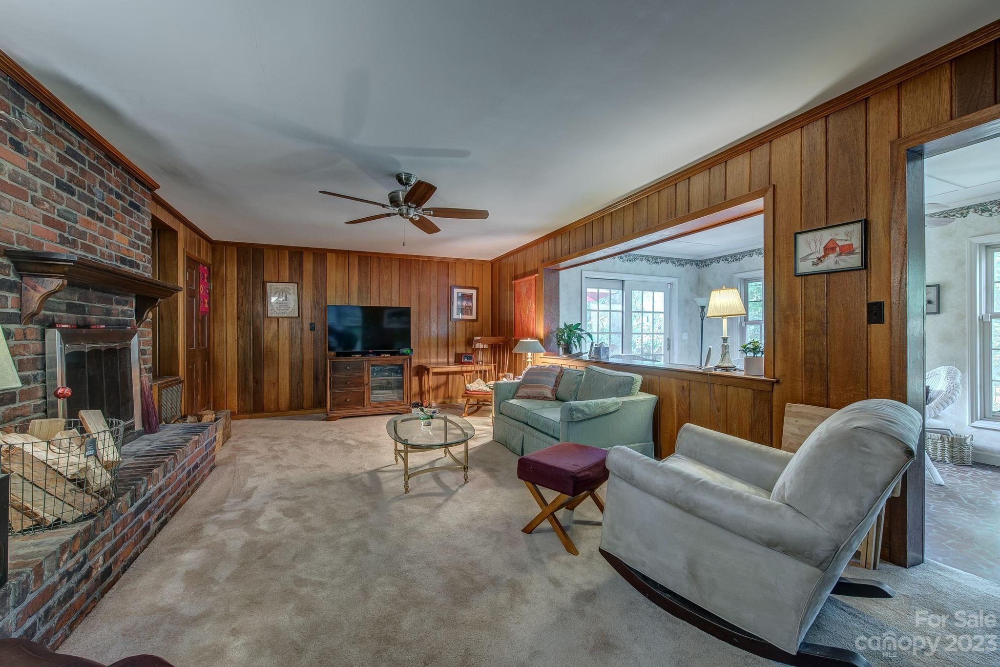 1105 Dumbarton Road