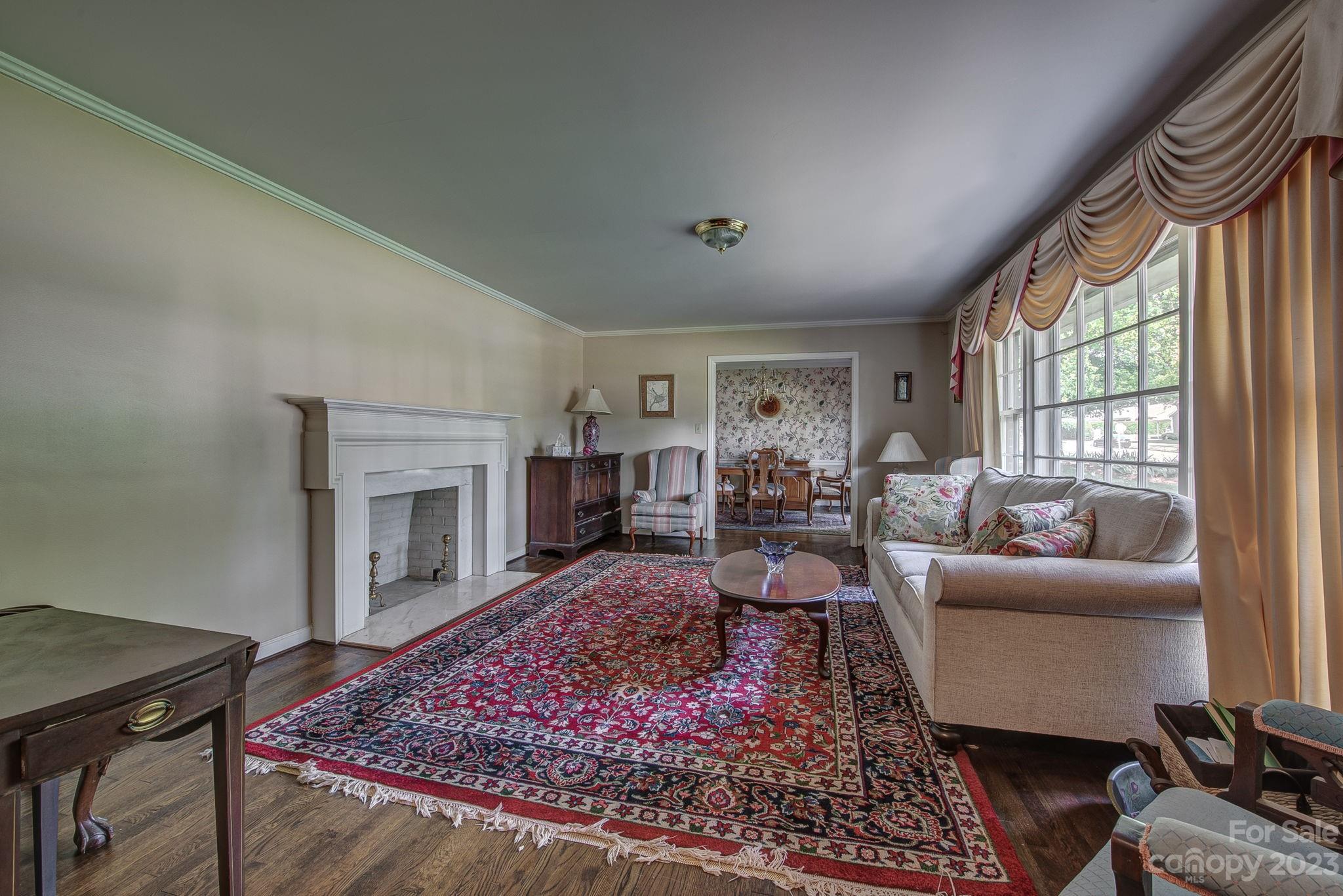 1105 Dumbarton Road