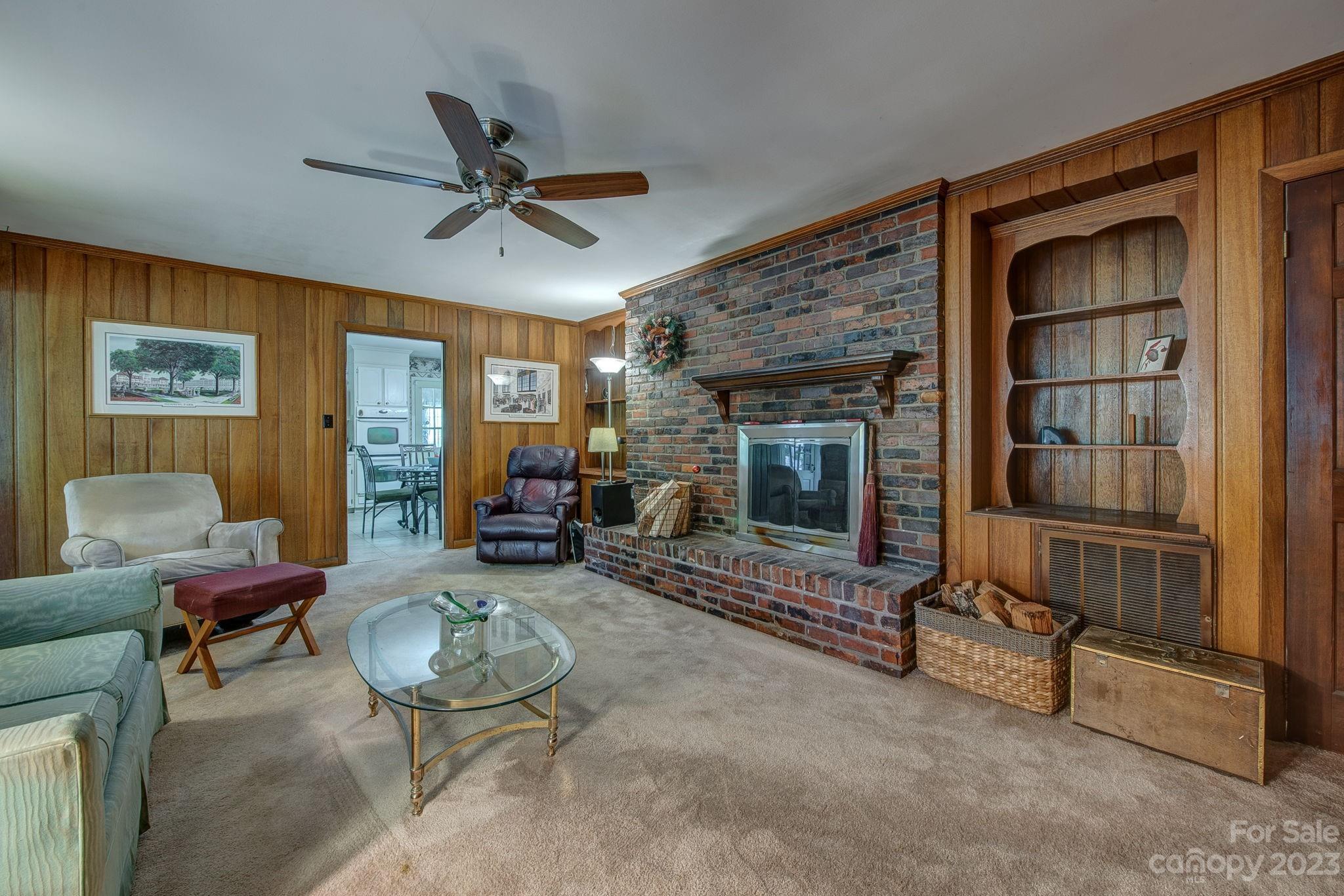1105 Dumbarton Road