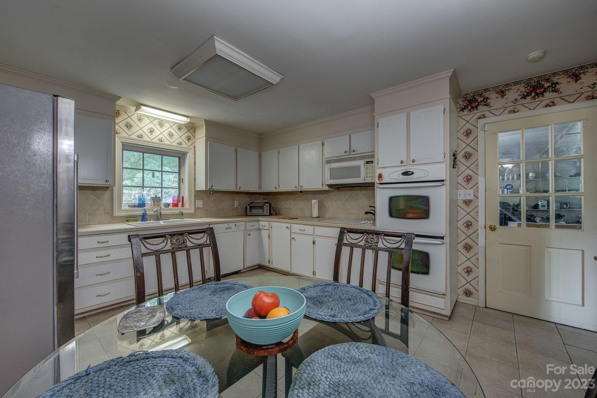 1105 Dumbarton Road