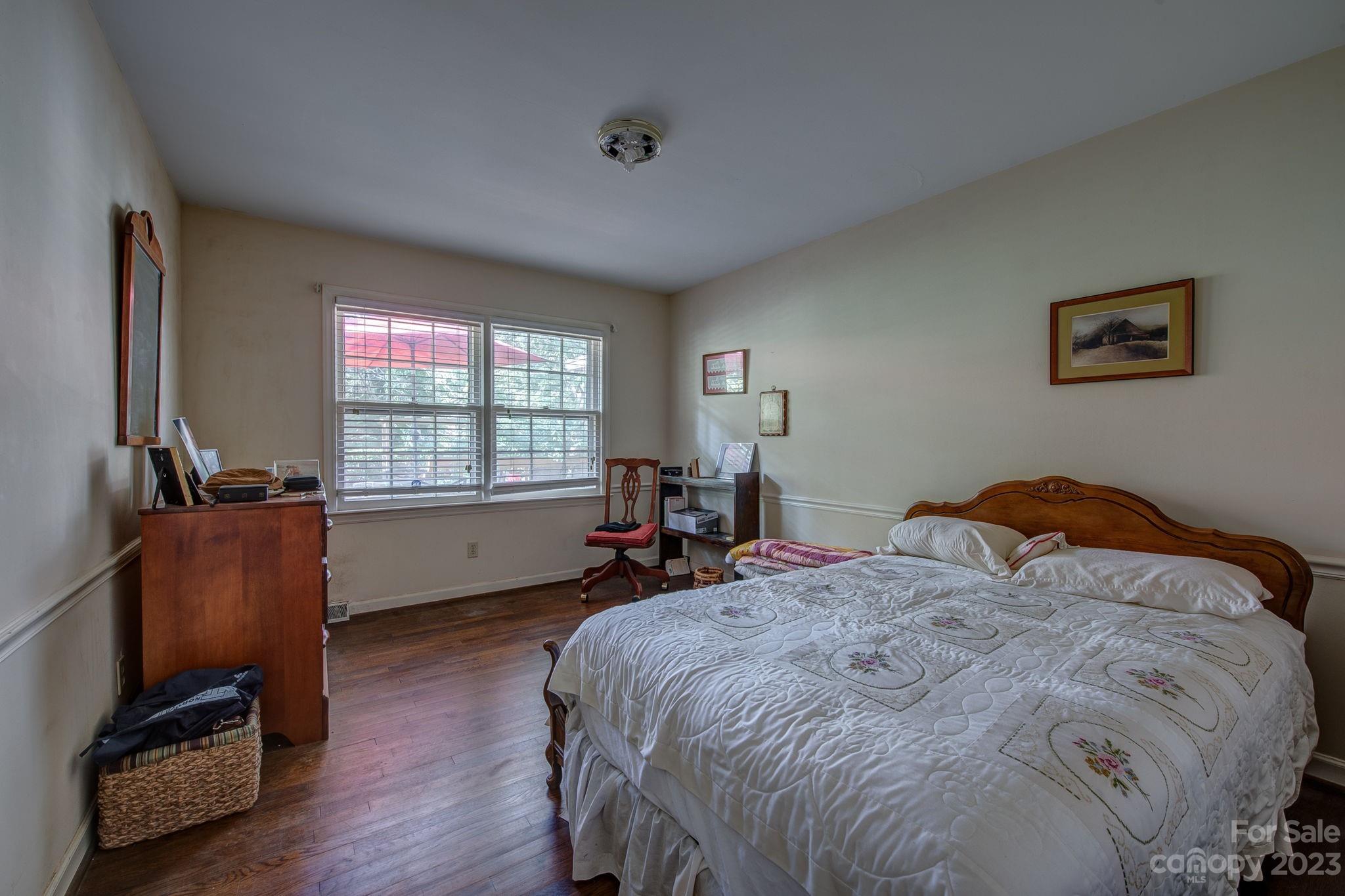 1105 Dumbarton Road