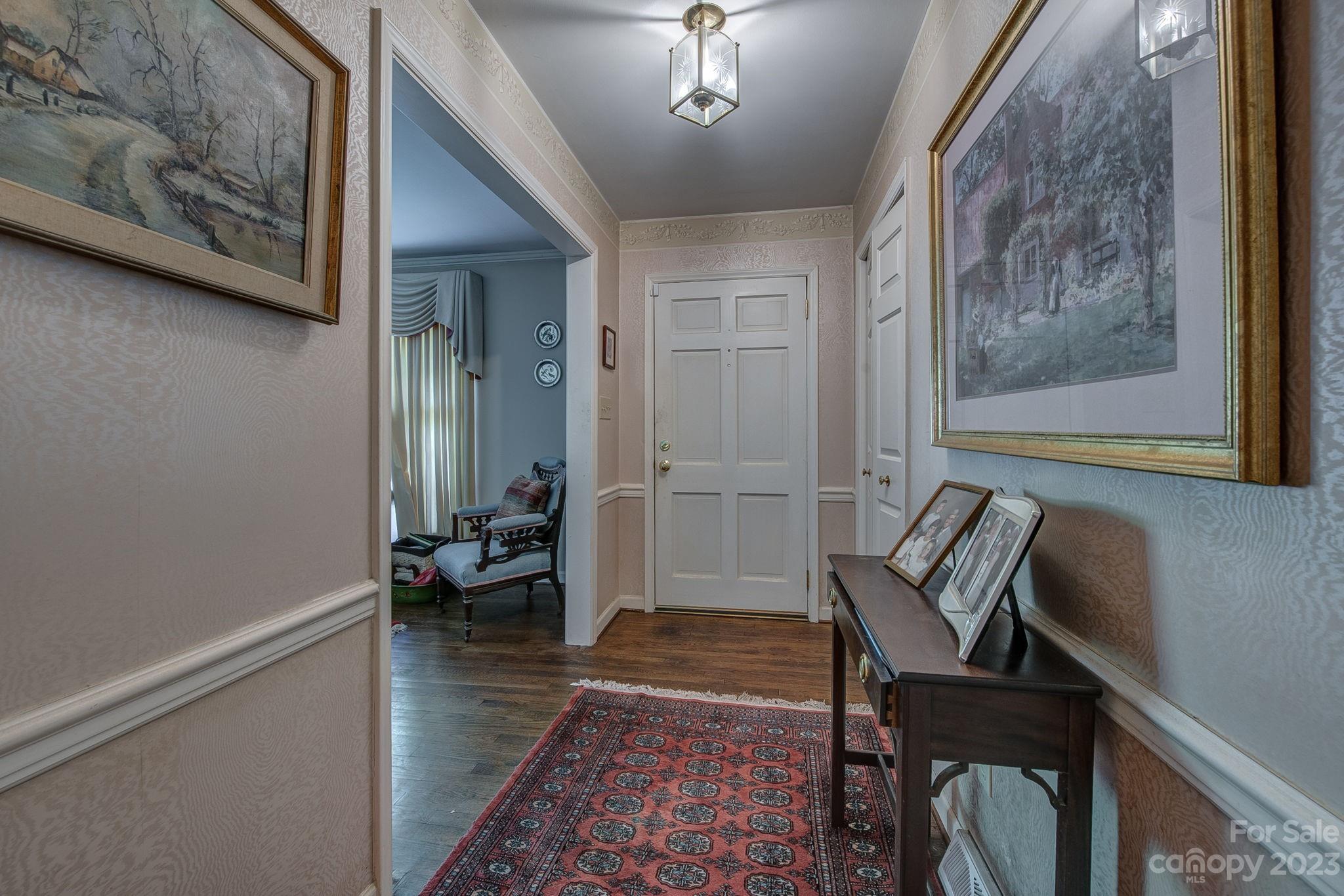 1105 Dumbarton Road
