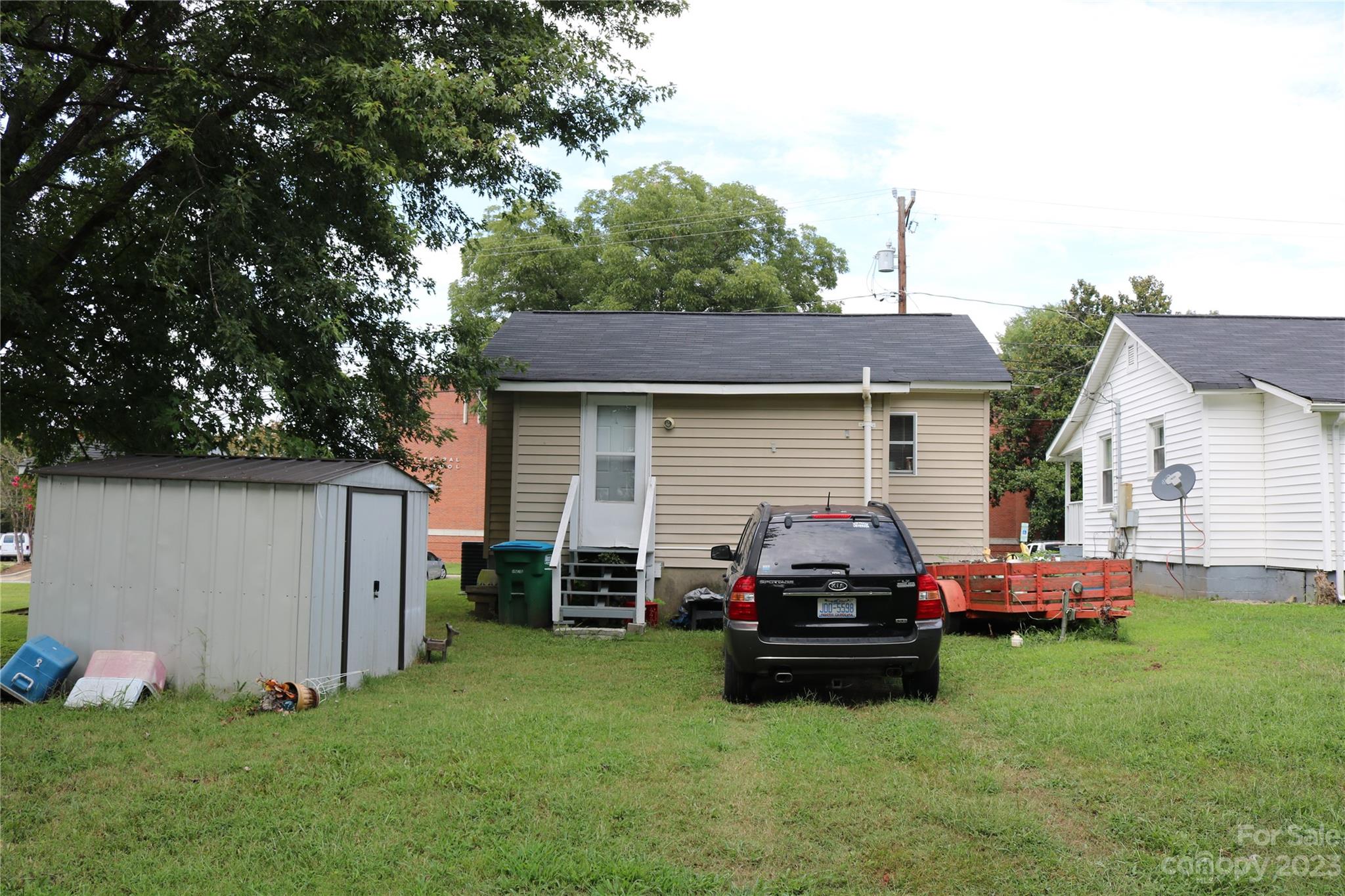 406 and 408 E Washington Avenue