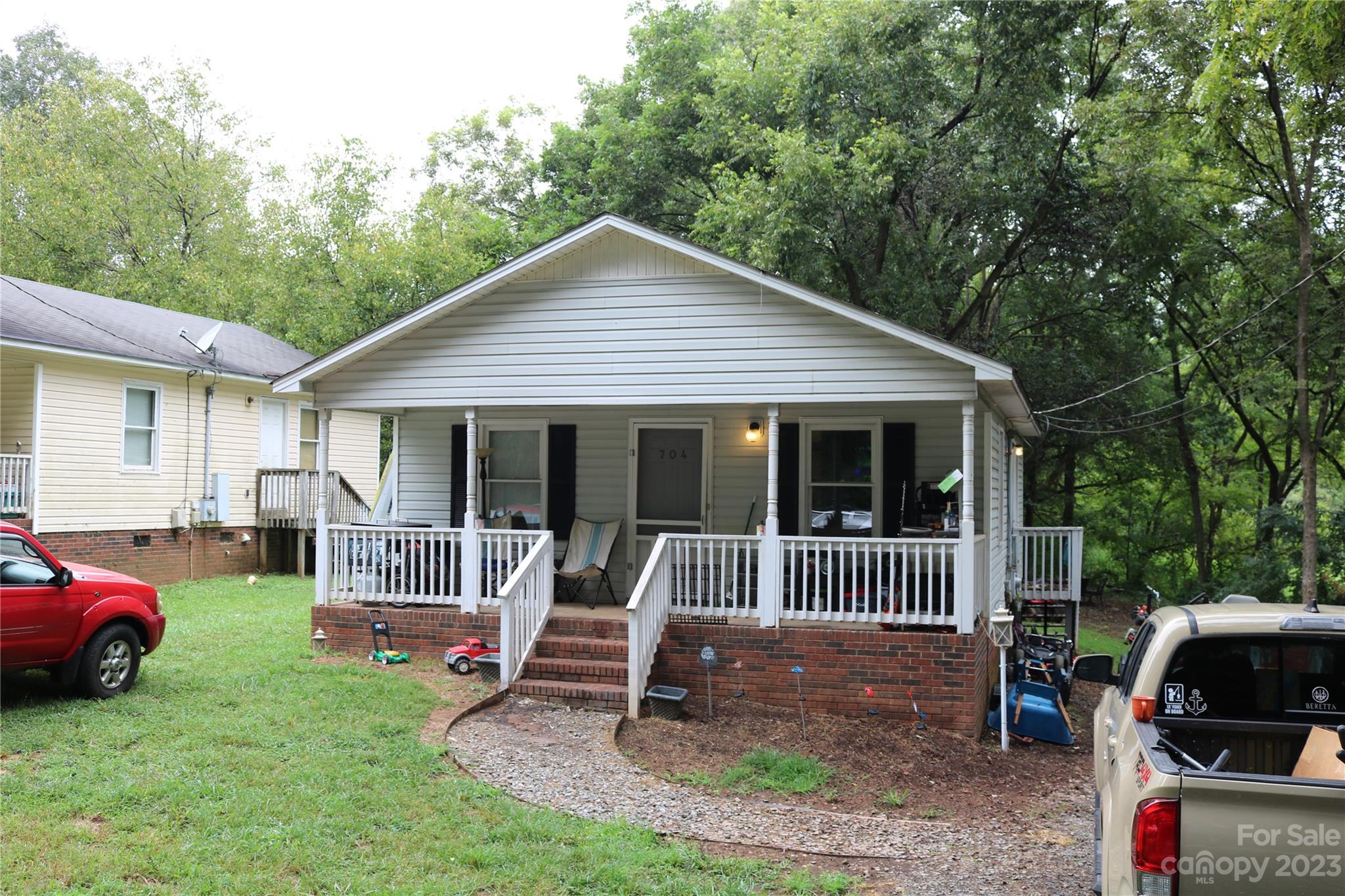 704 W Carolina Avenue