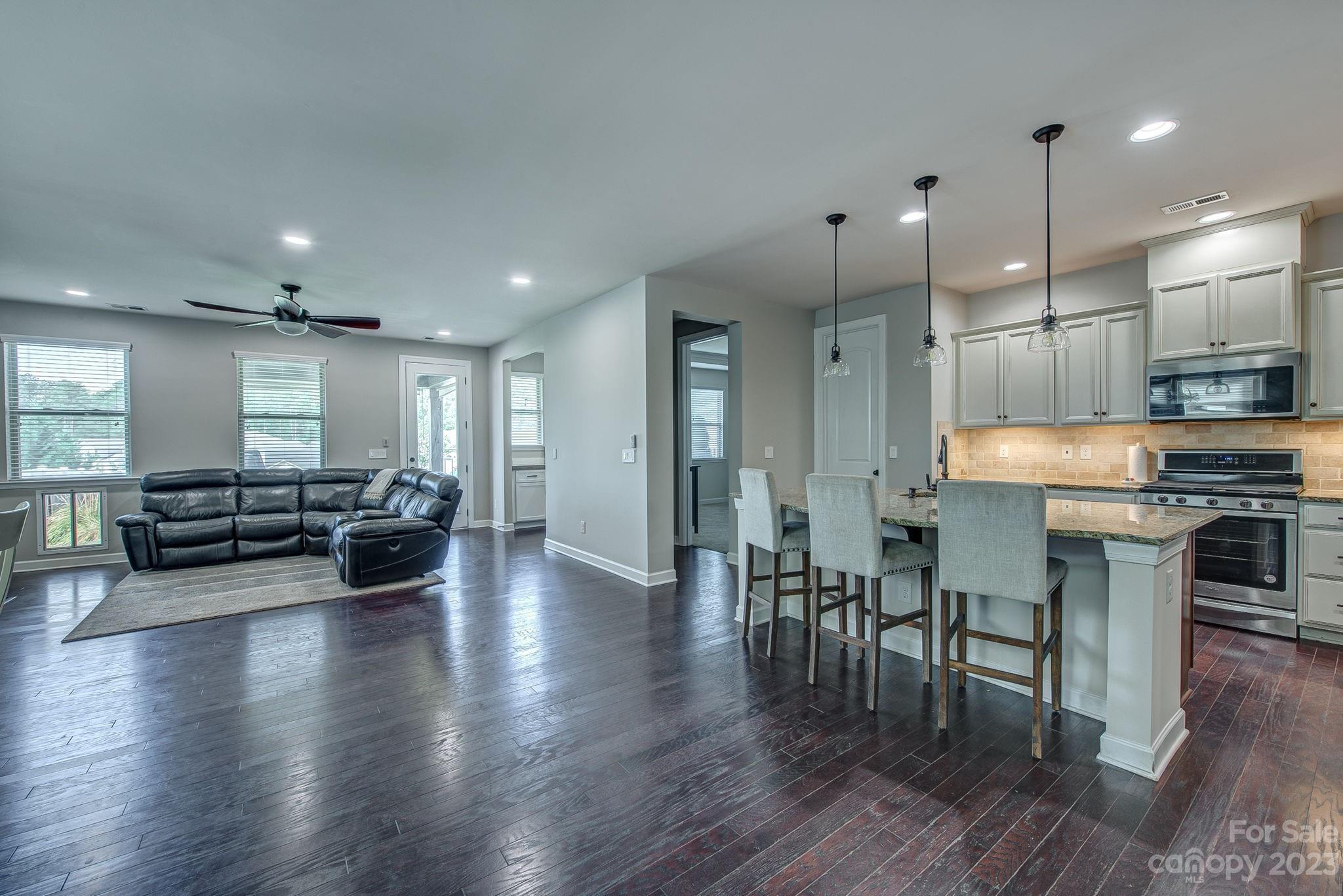 16122 Kelby Cove