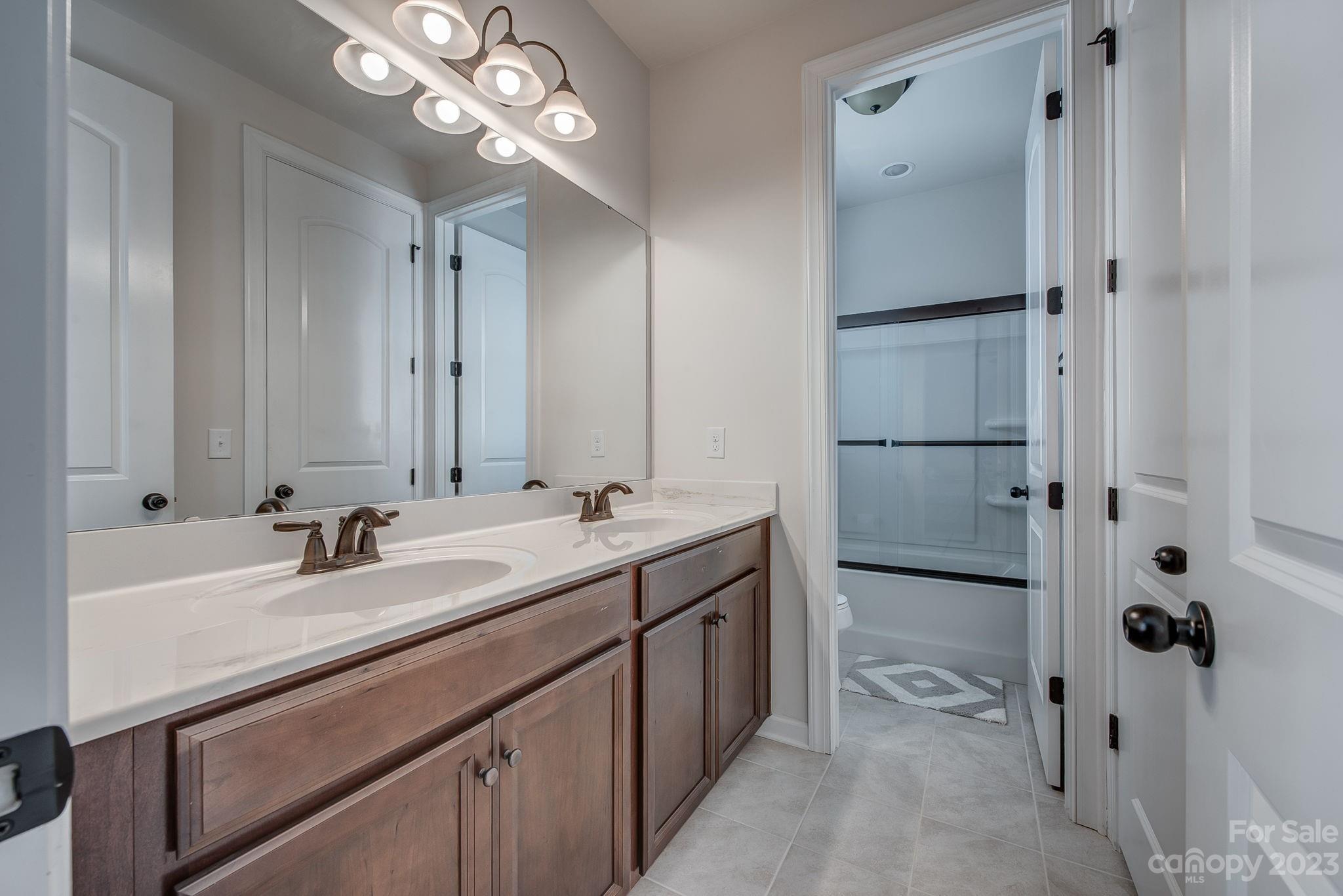 16122 Kelby Cove