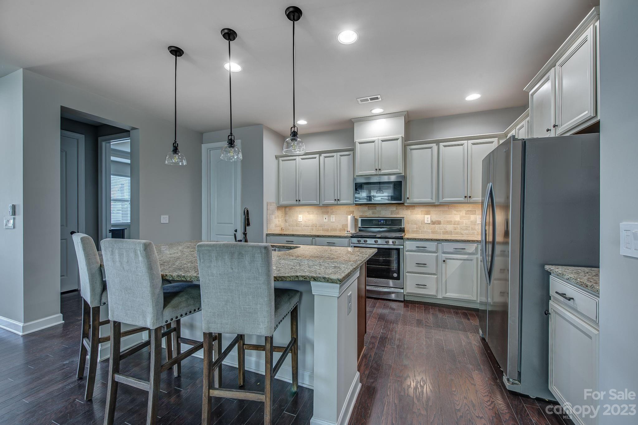 16122 Kelby Cove