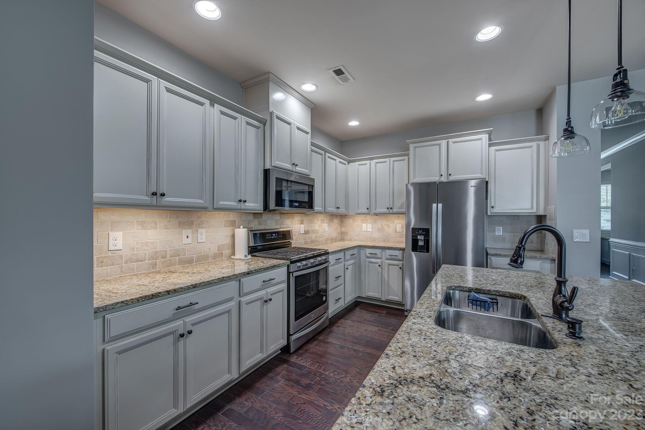 16122 Kelby Cove