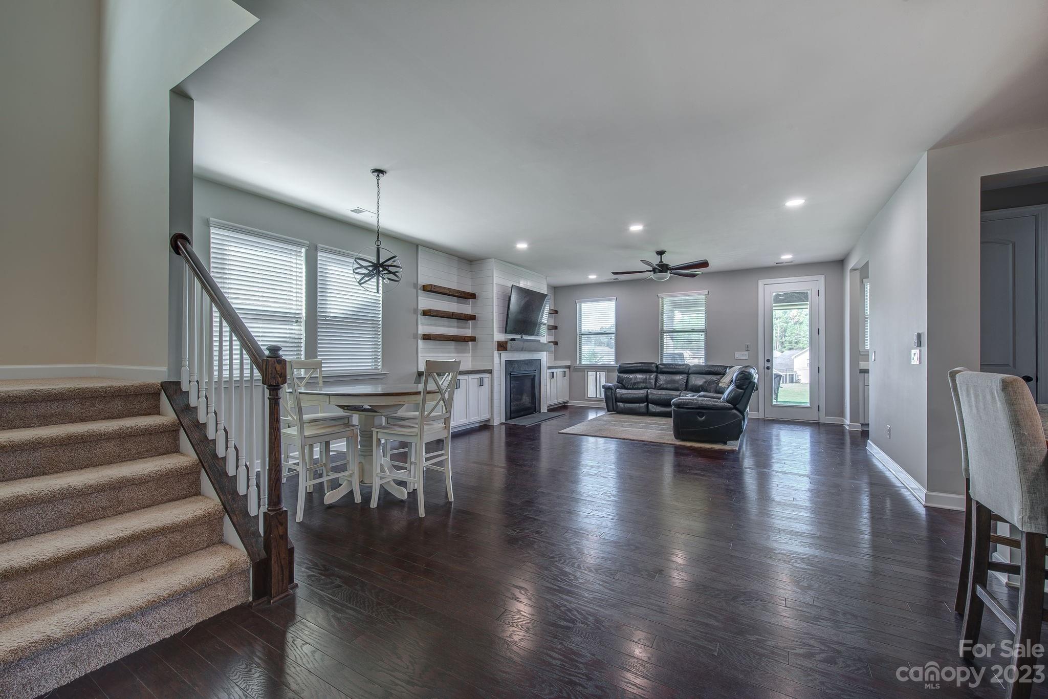 16122 Kelby Cove