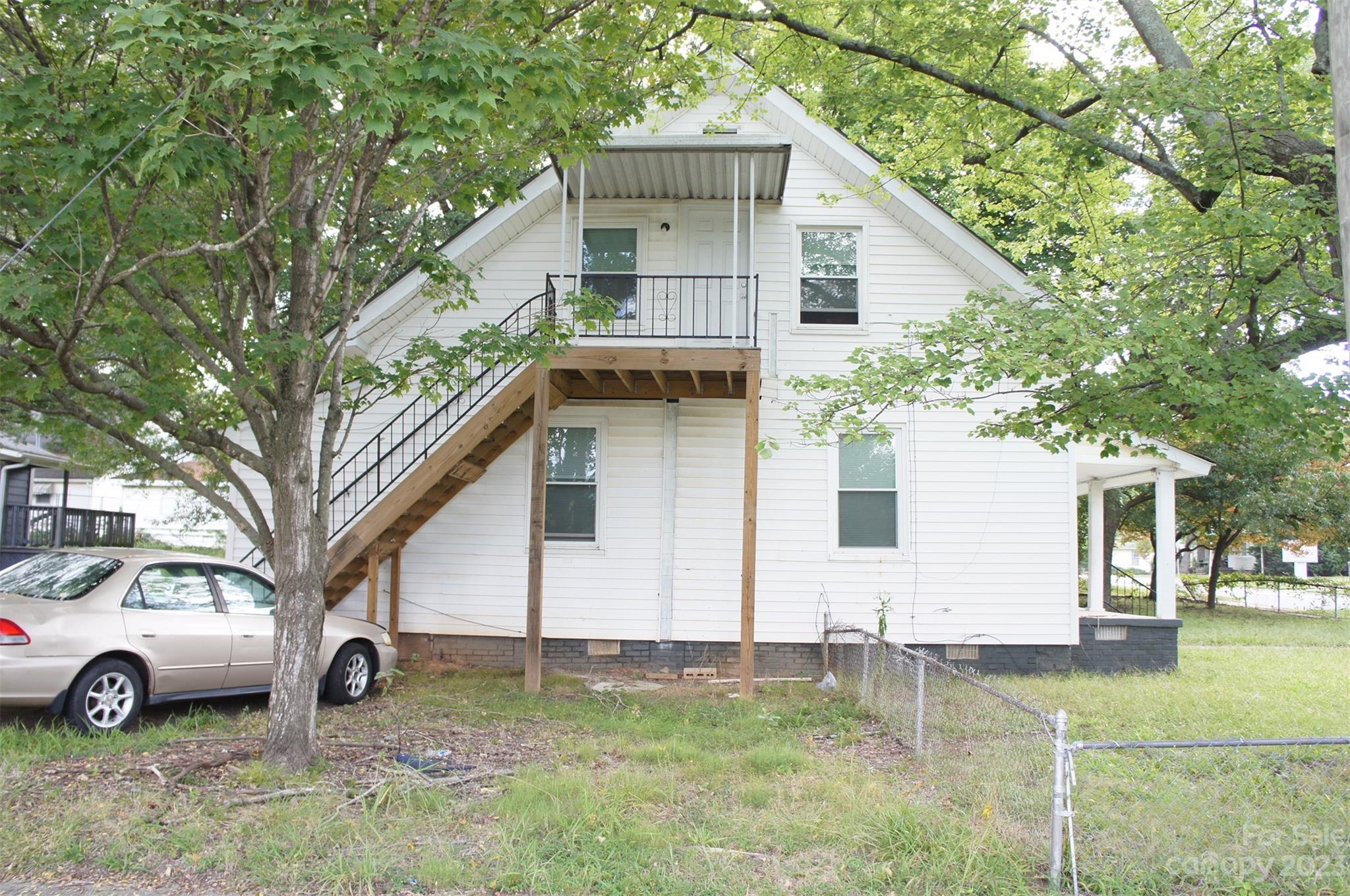 1006 W 2nd Avenue