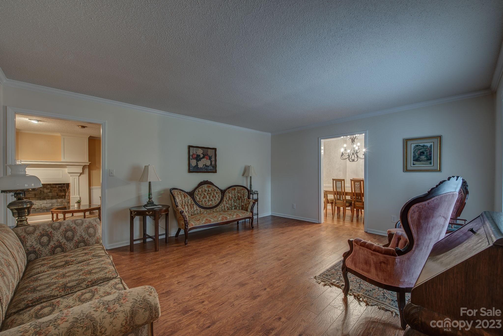 339 Whitethorn Drive