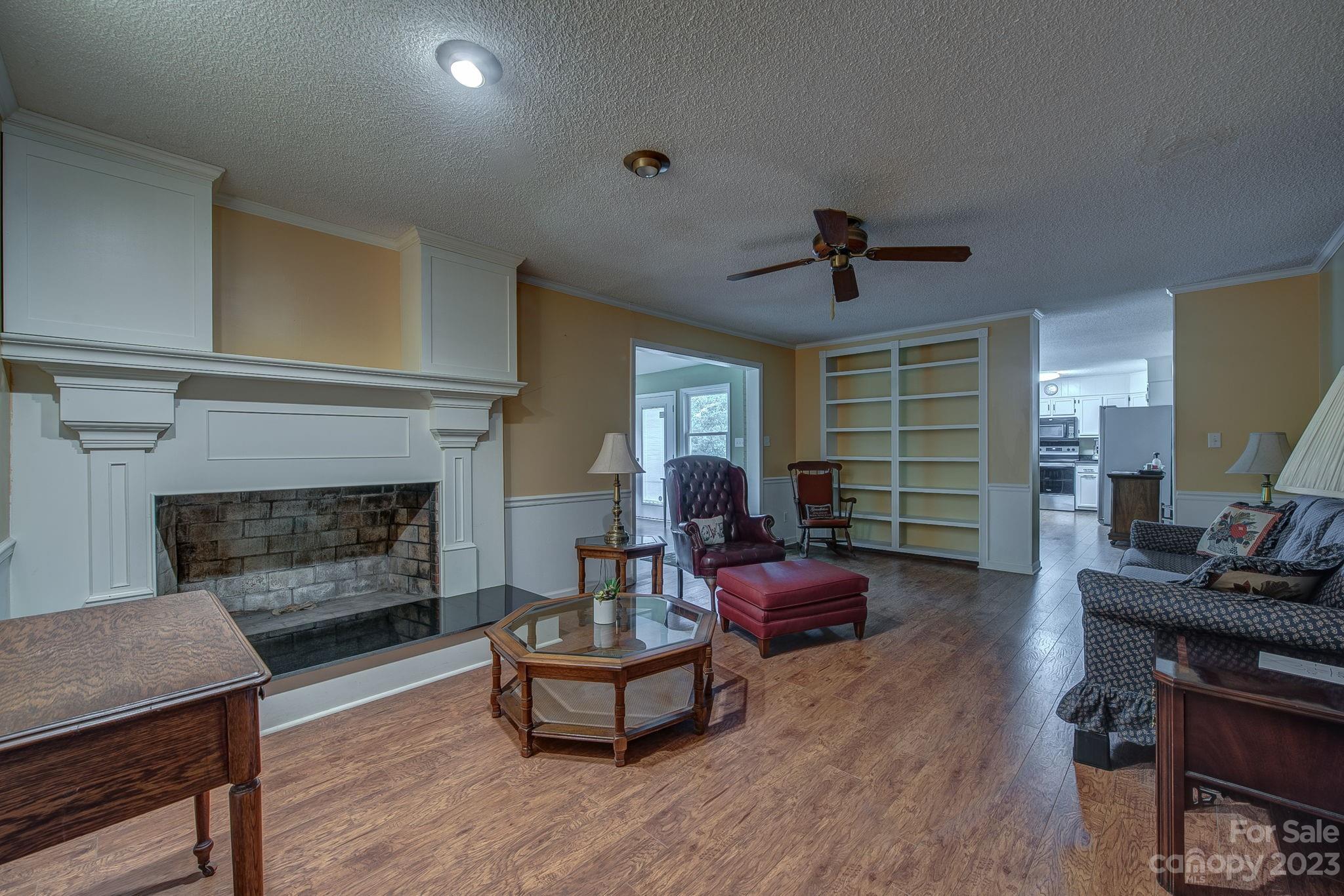 339 Whitethorn Drive