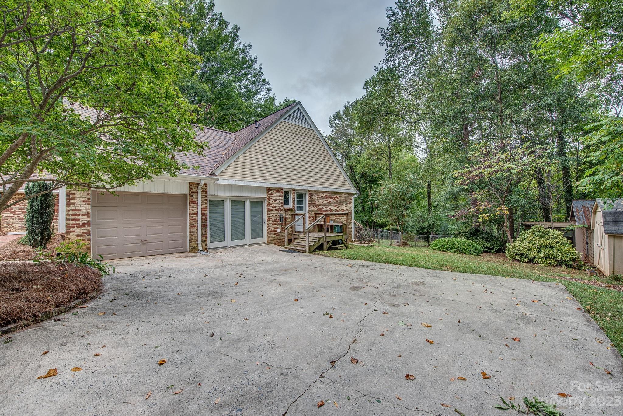 339 Whitethorn Drive