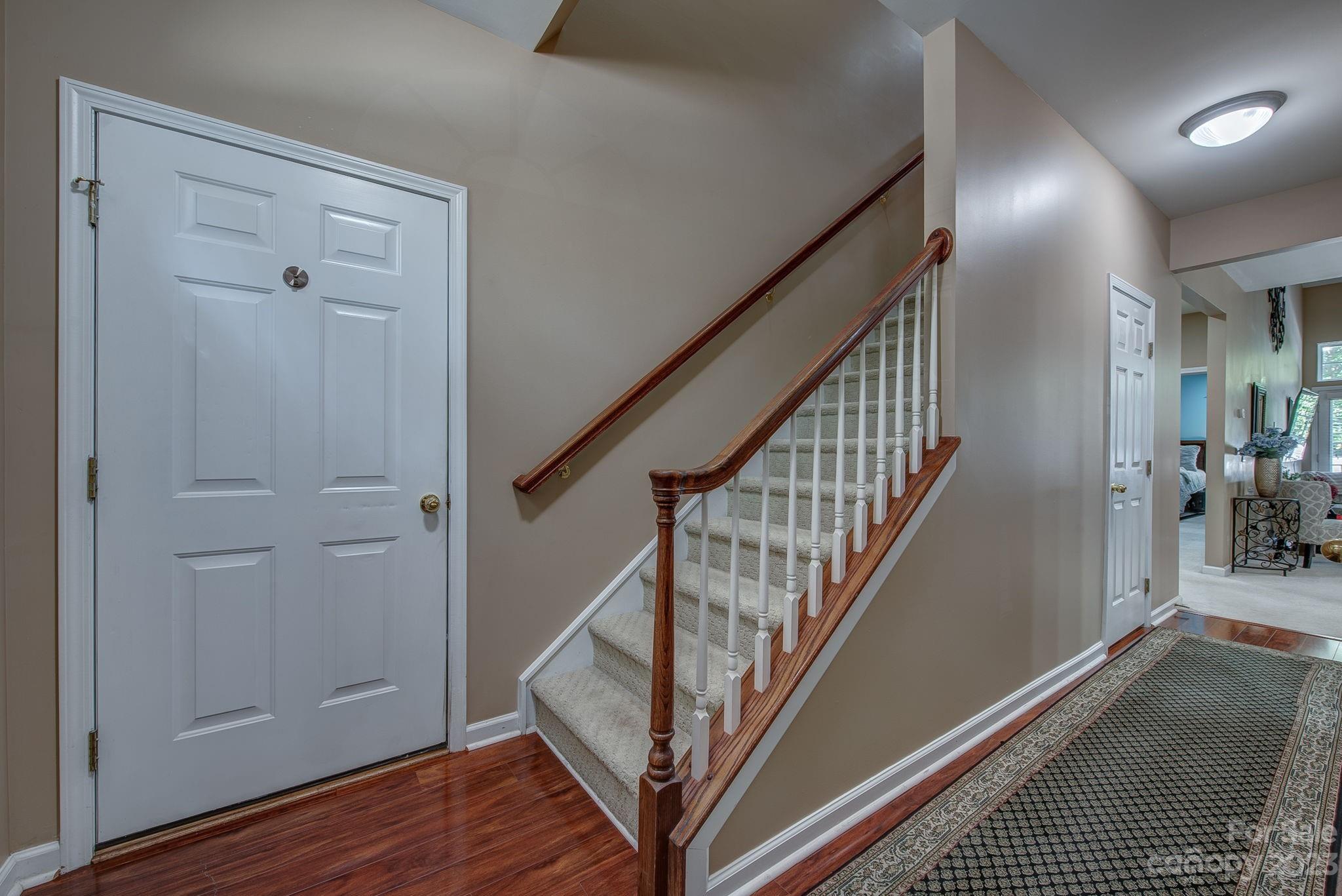 1884 Lookout Lane